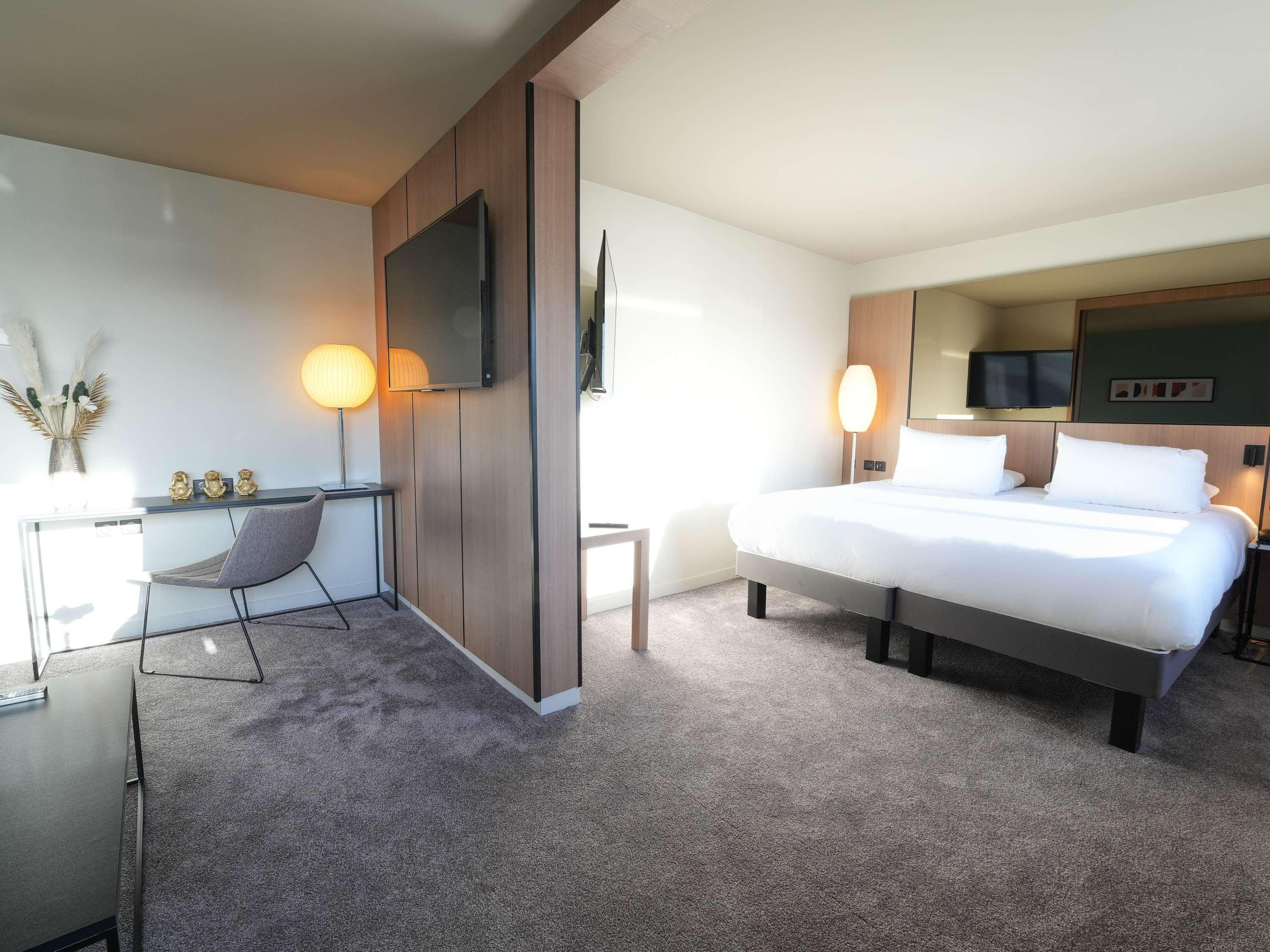 Junior Suite King Size Bed