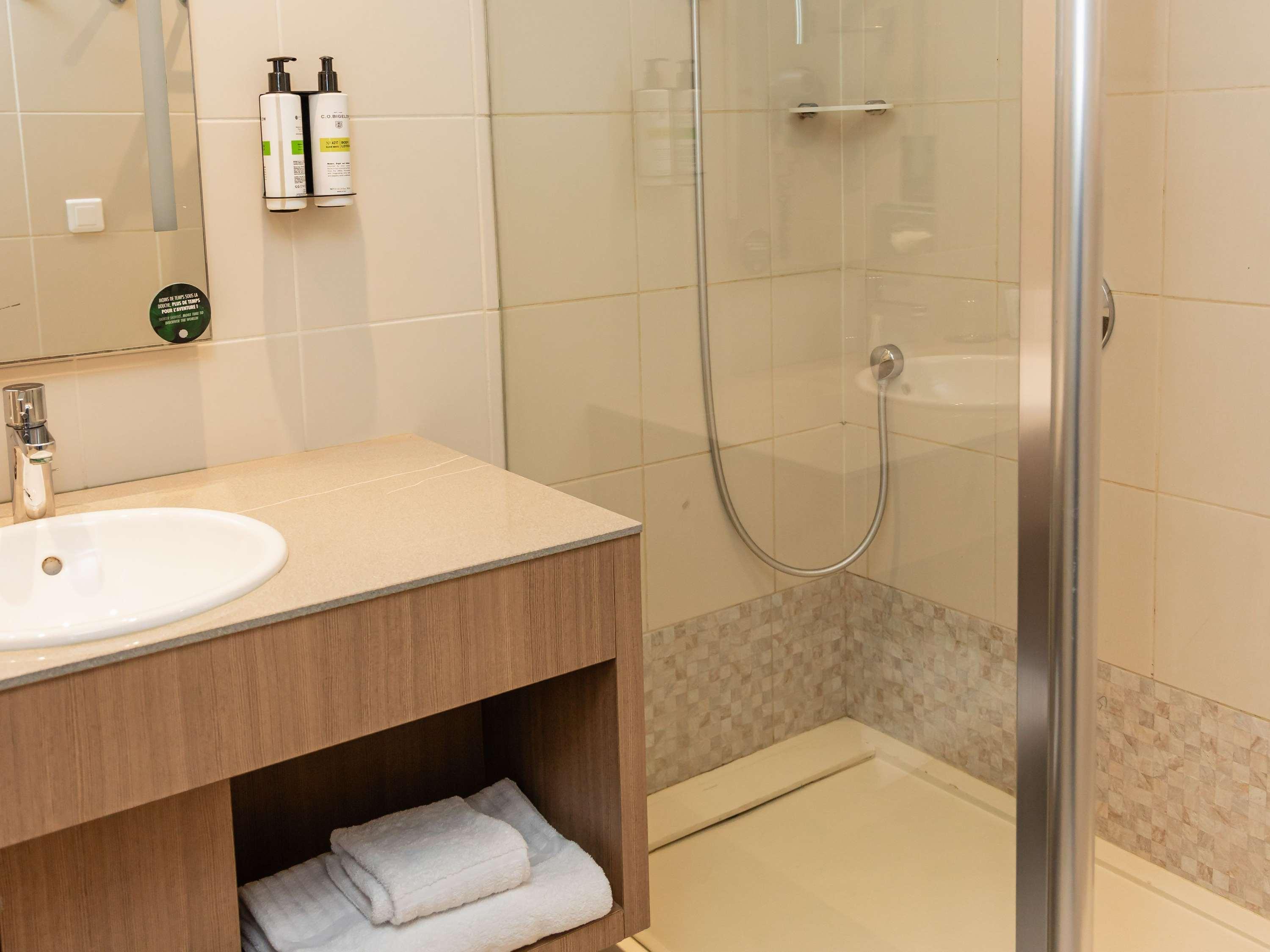 Double Deluxe King Bed