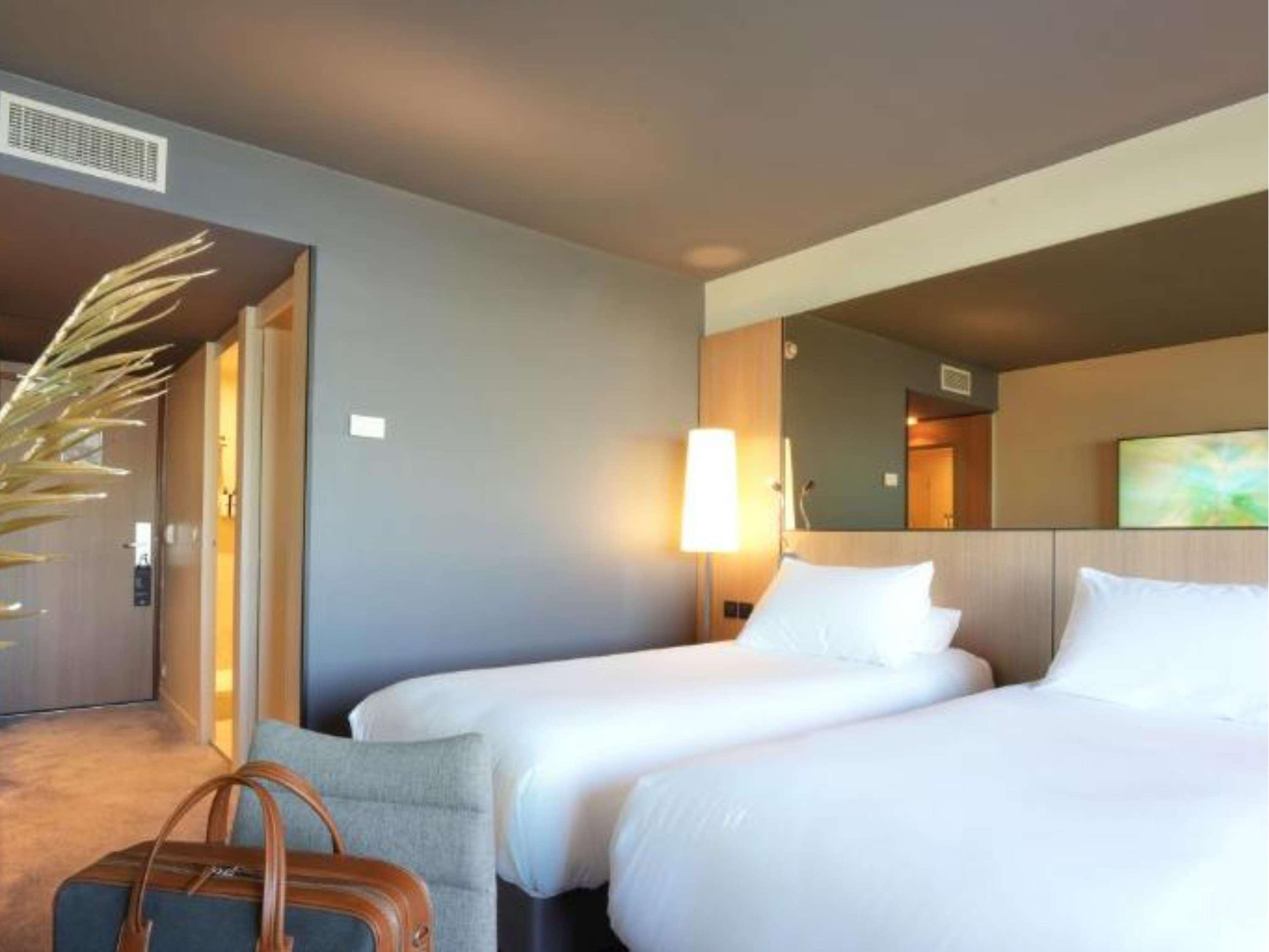 Double Deluxe King Bed