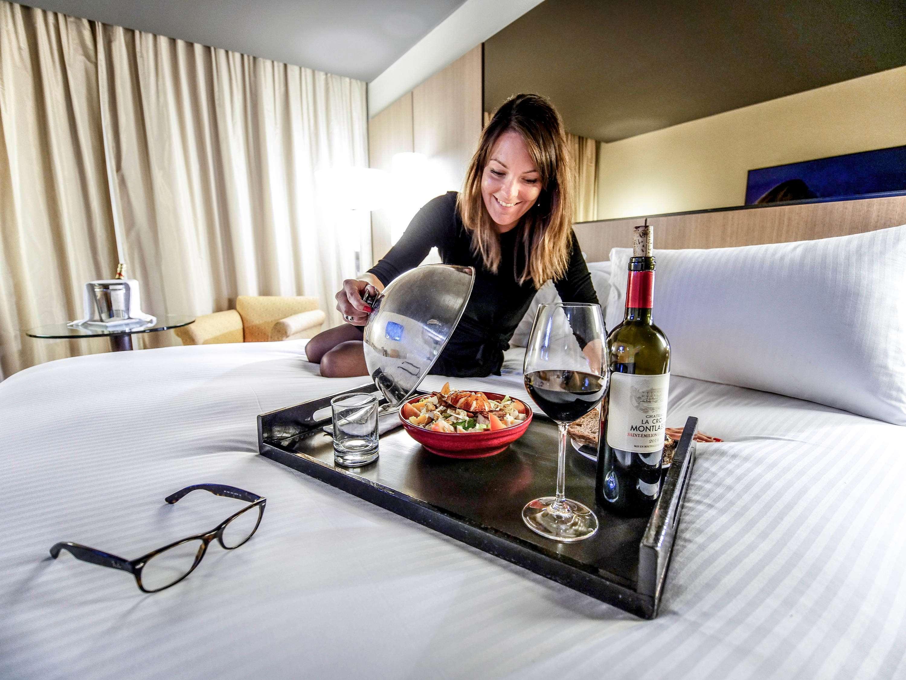 Double Deluxe King Bed