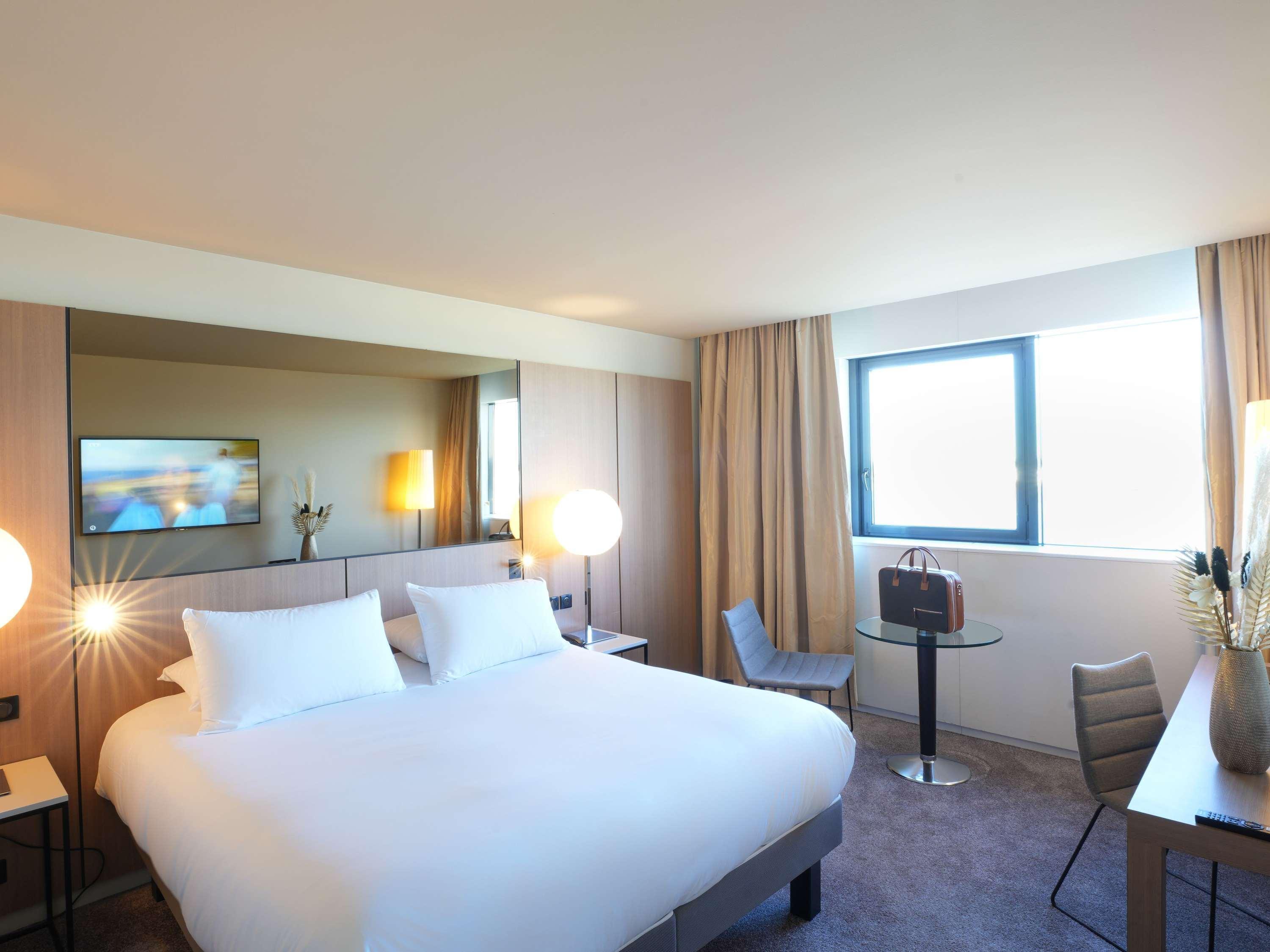 Double Deluxe King Bed