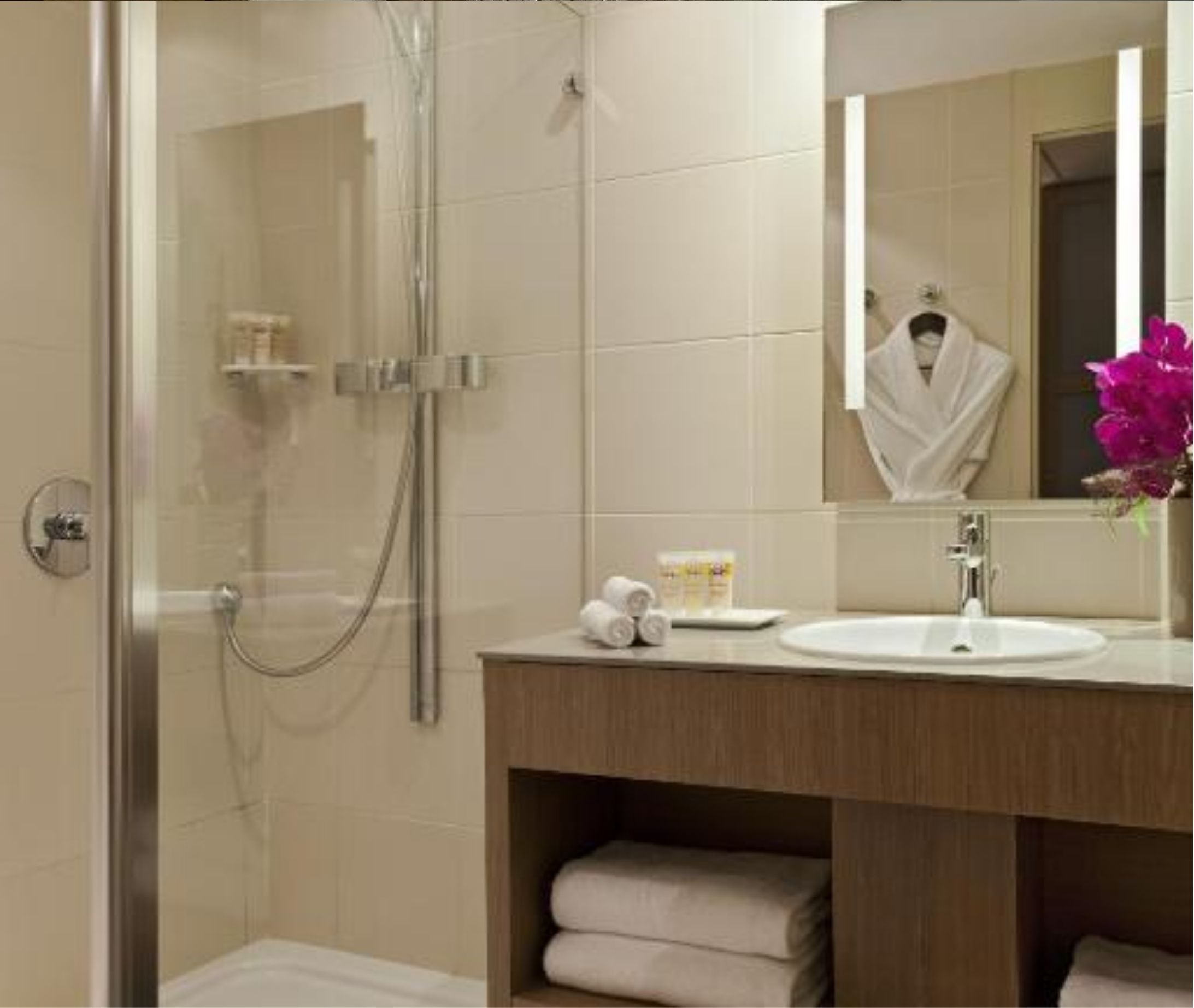 Double Superior King Bed