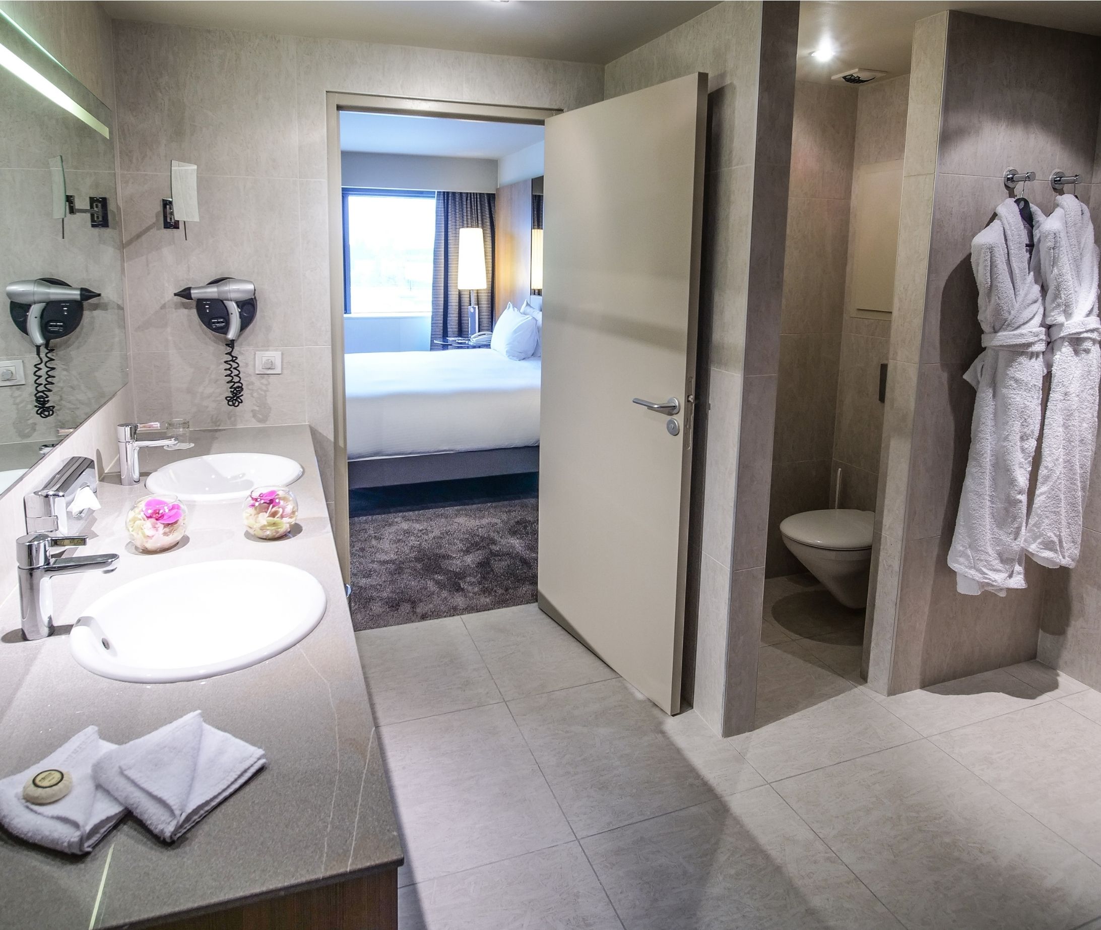 Junior Suite King Size Bed