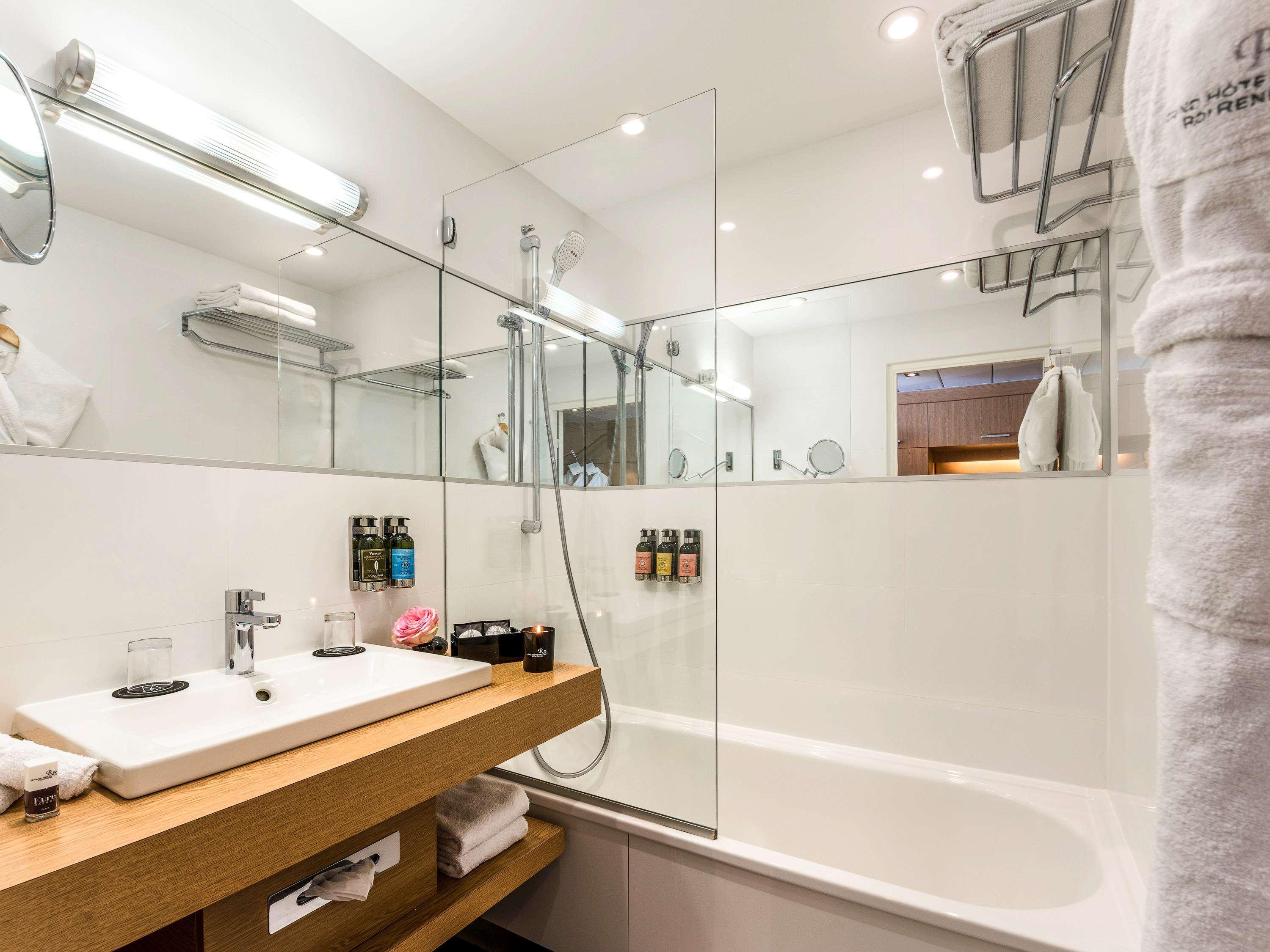 Double Deluxe Pool View