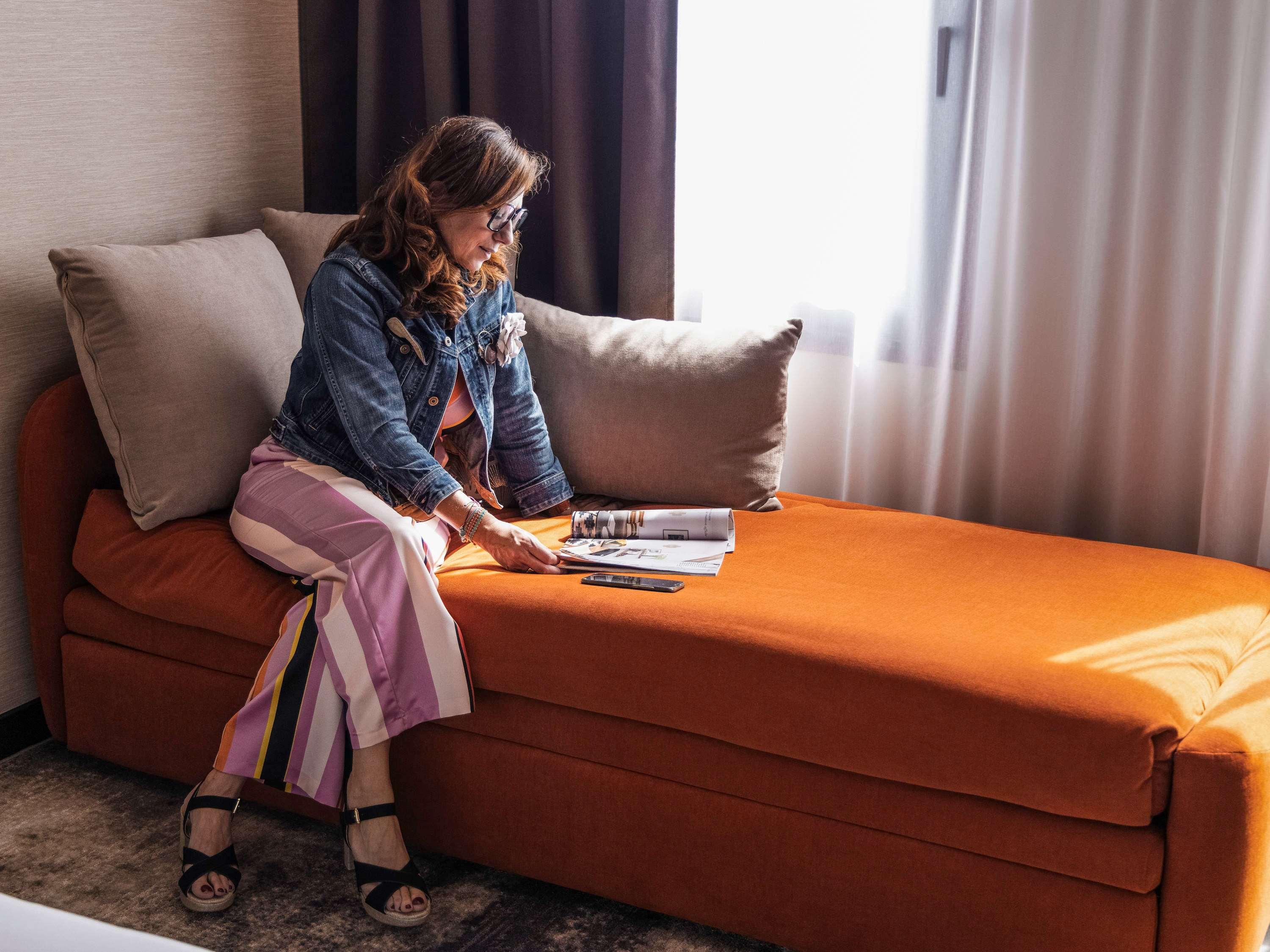 Double Executive Queen Bed