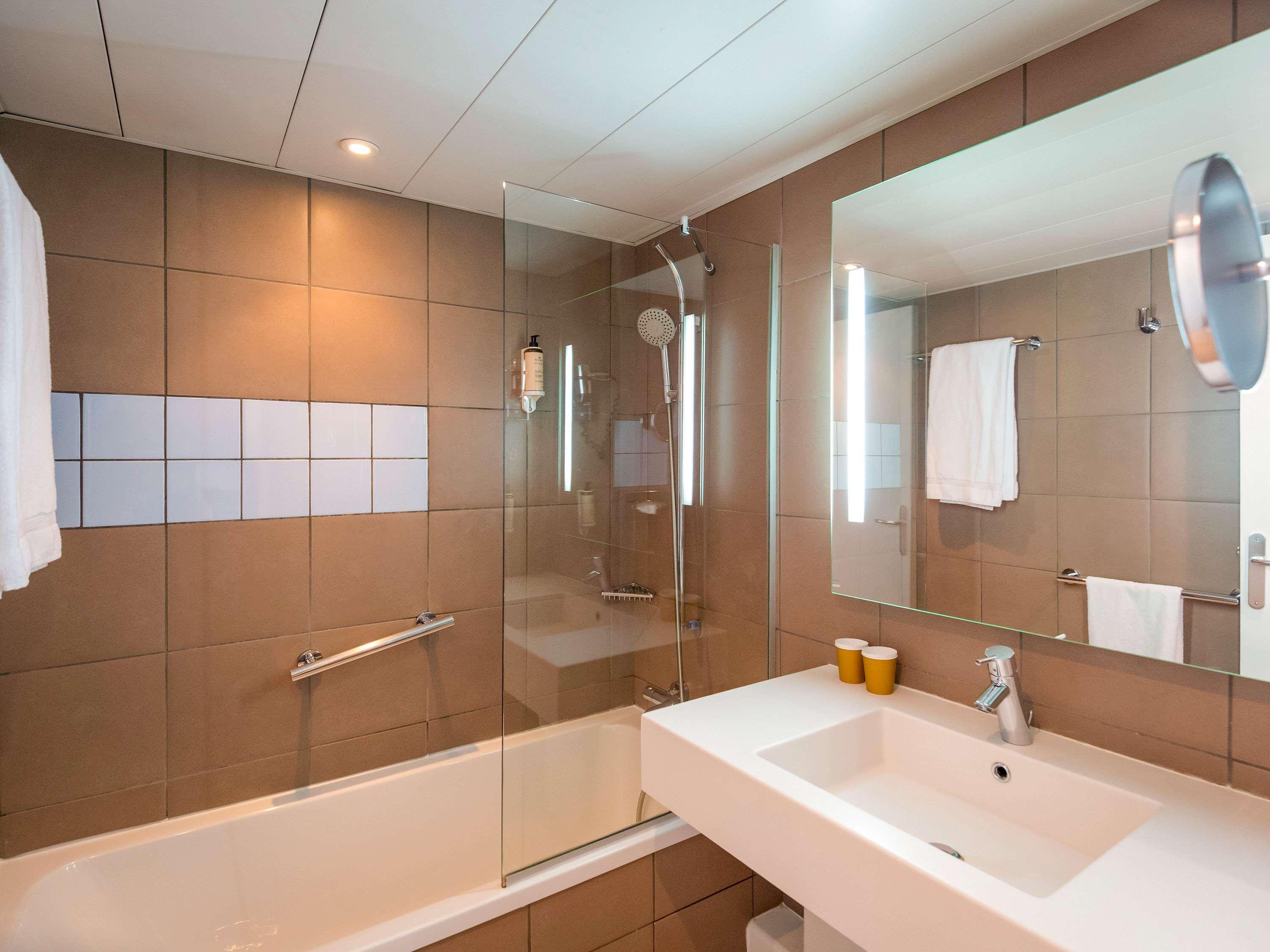 Double Classic Double Bed