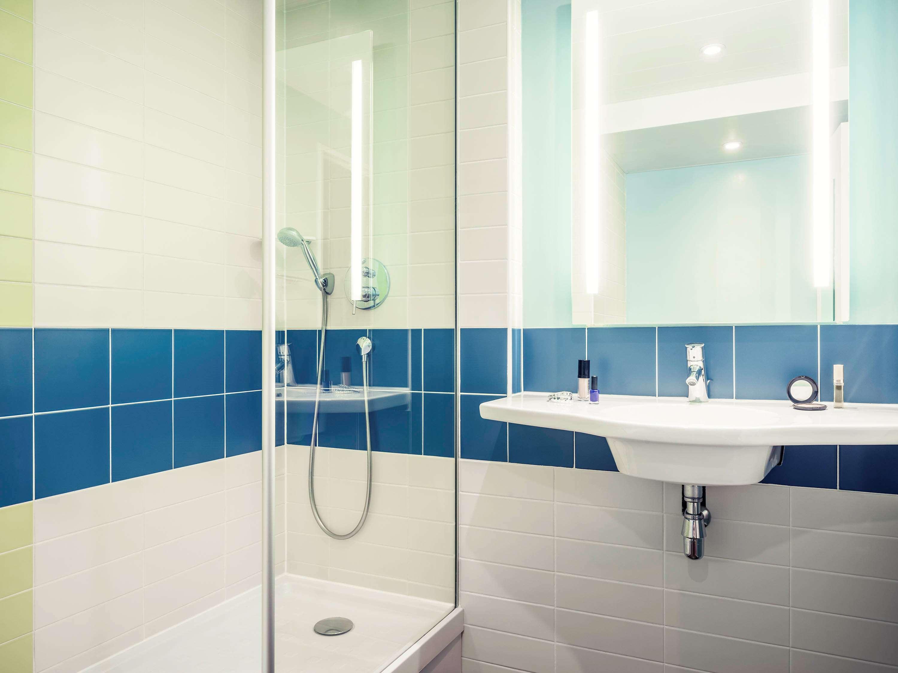 Double Classic Double Bed