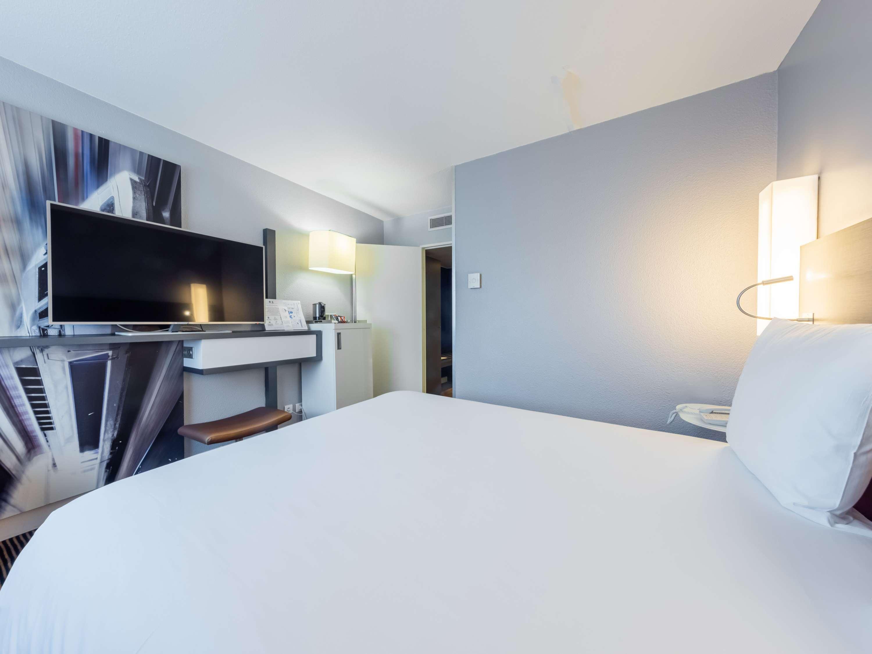 Double Classic Double Bed