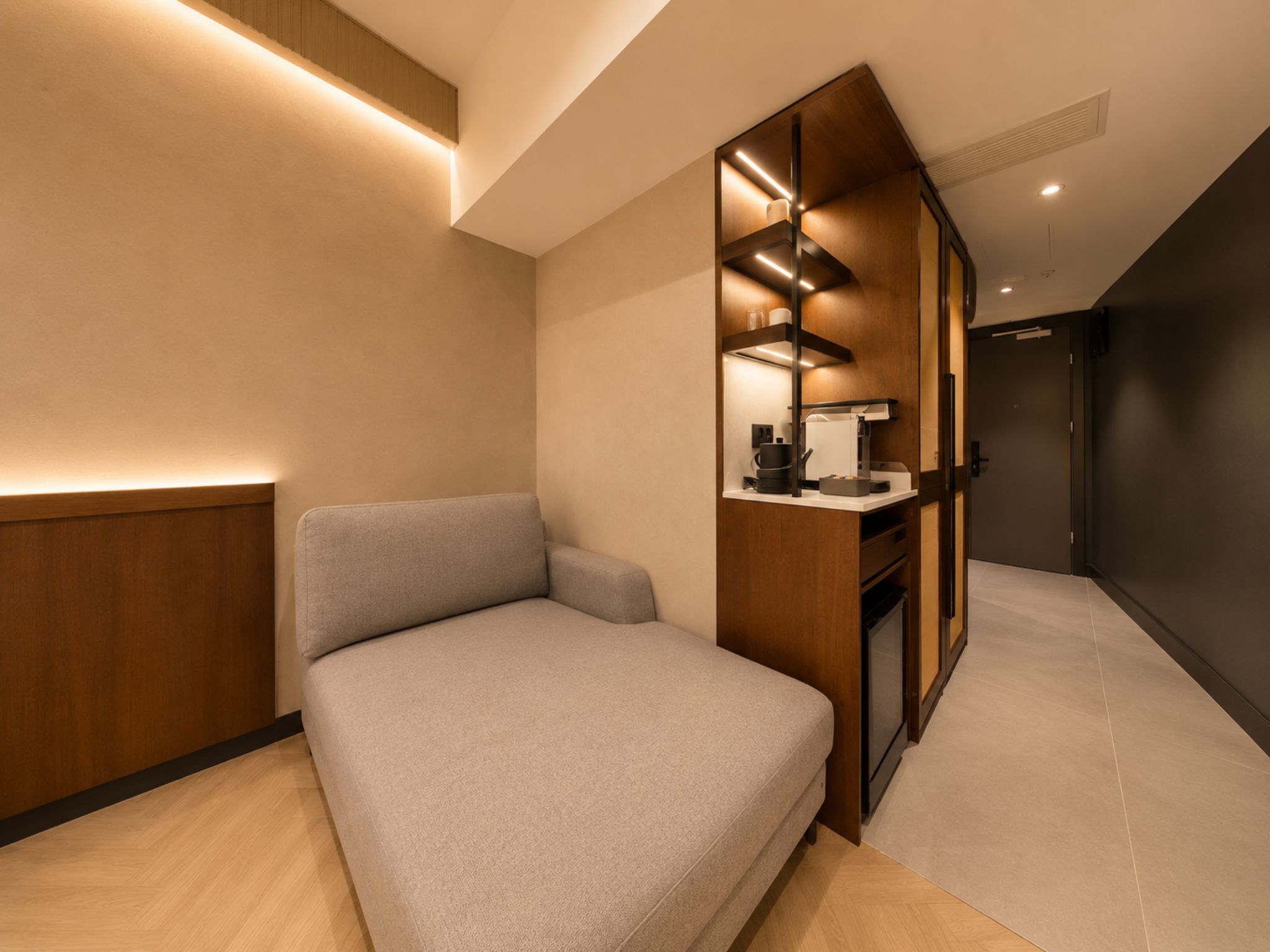 Room Queen Size Bed