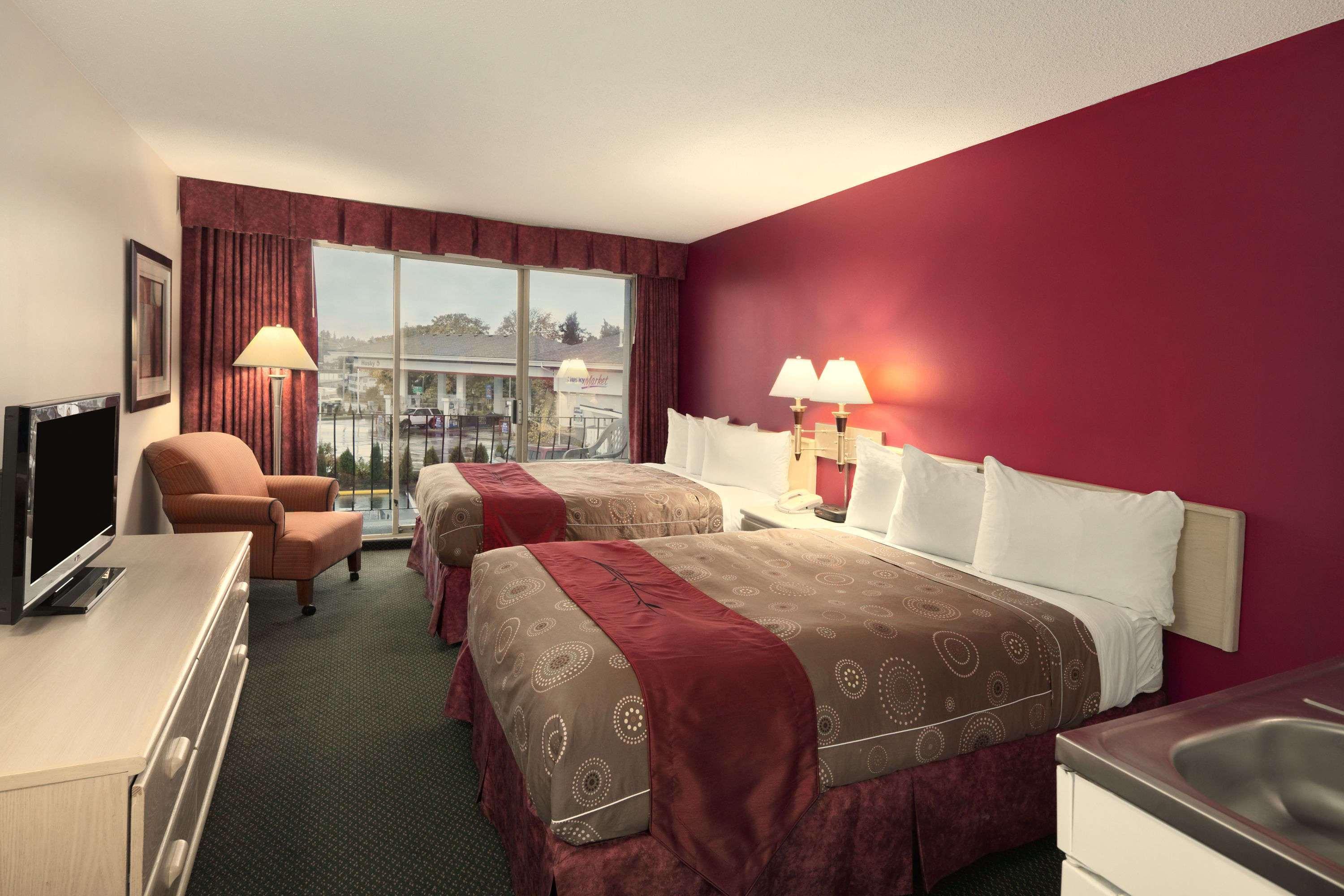 Quadruple Two Double Beds