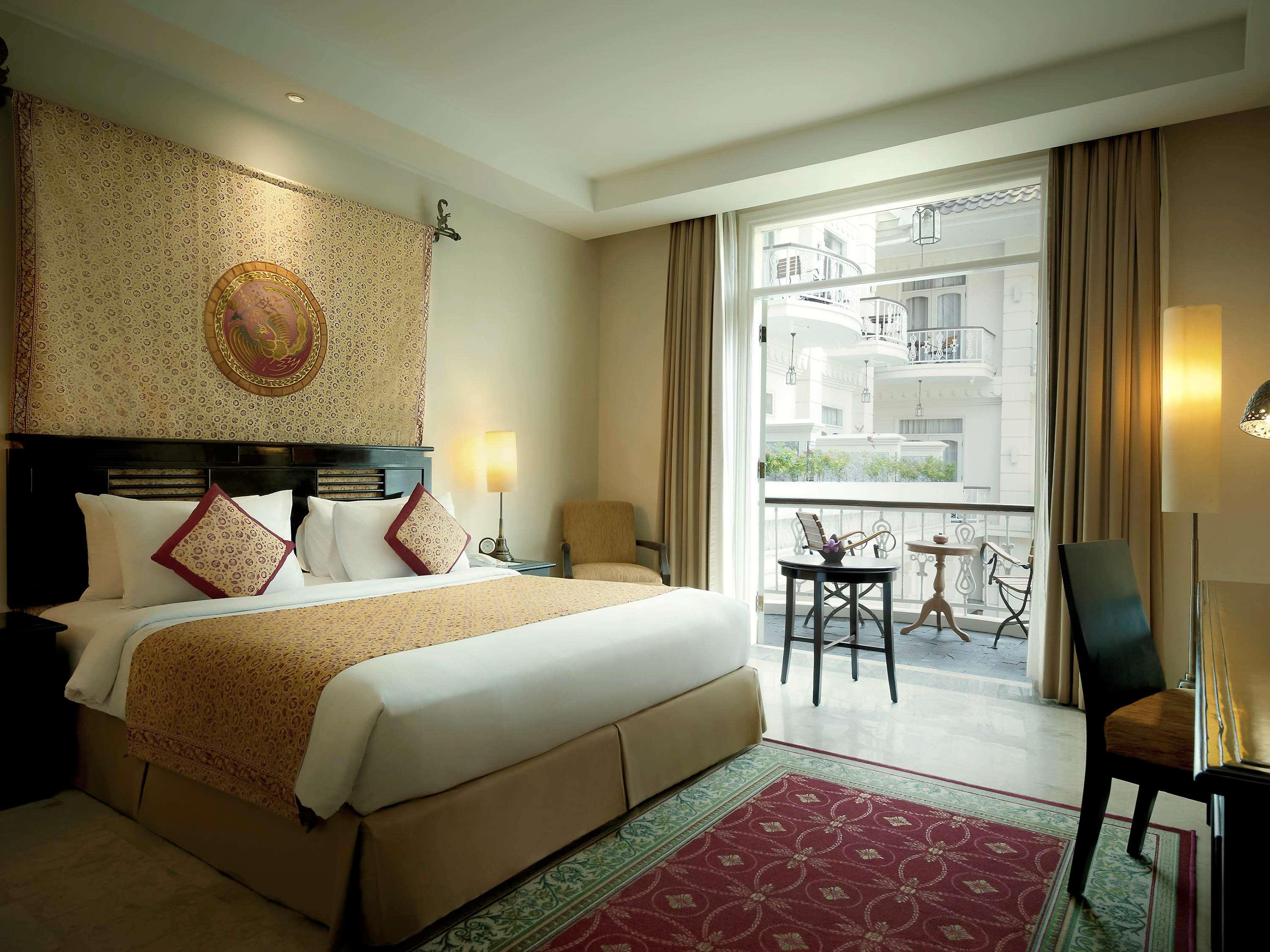 Double Deluxe Pool View