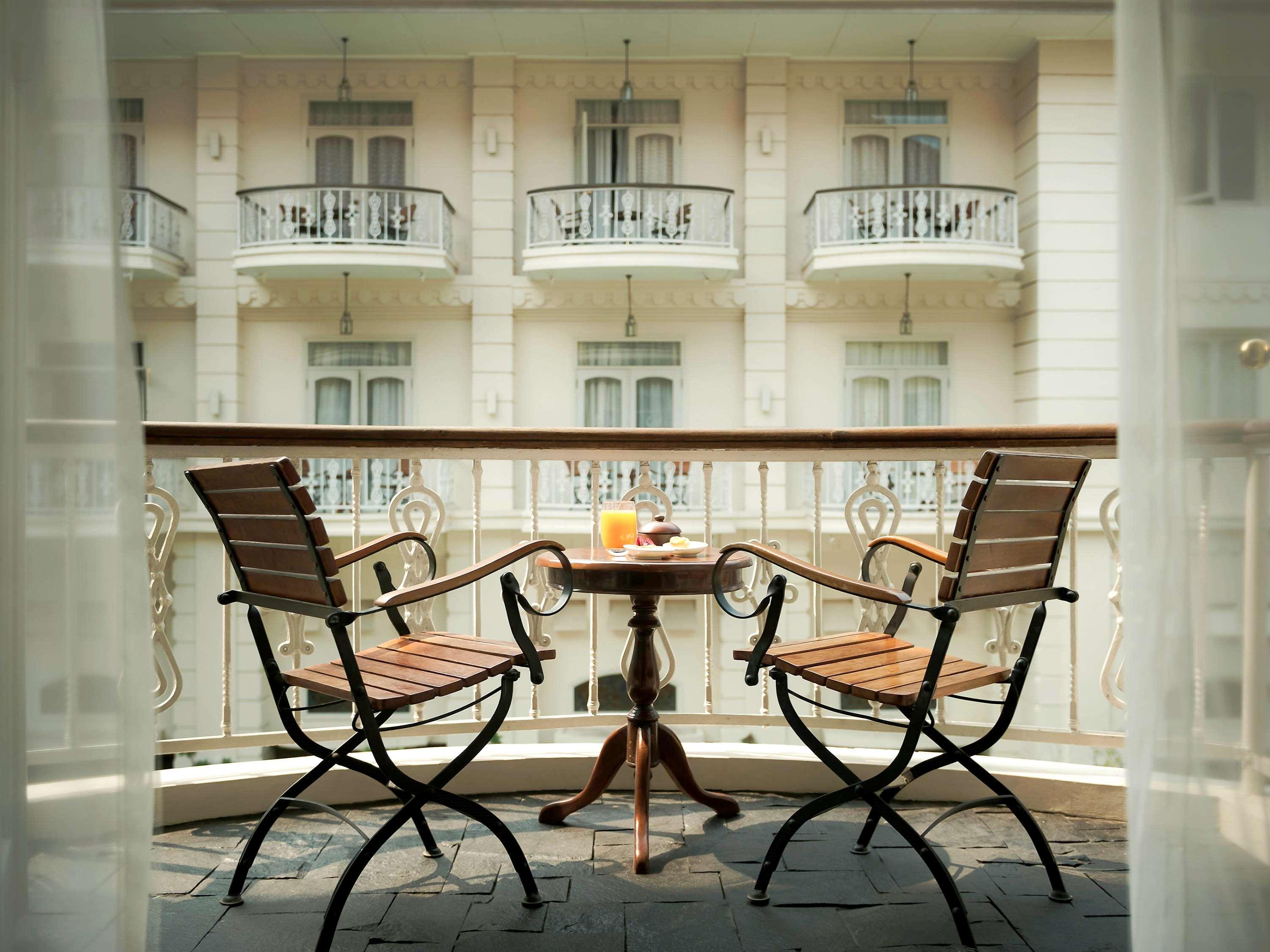 Double Deluxe Pool View