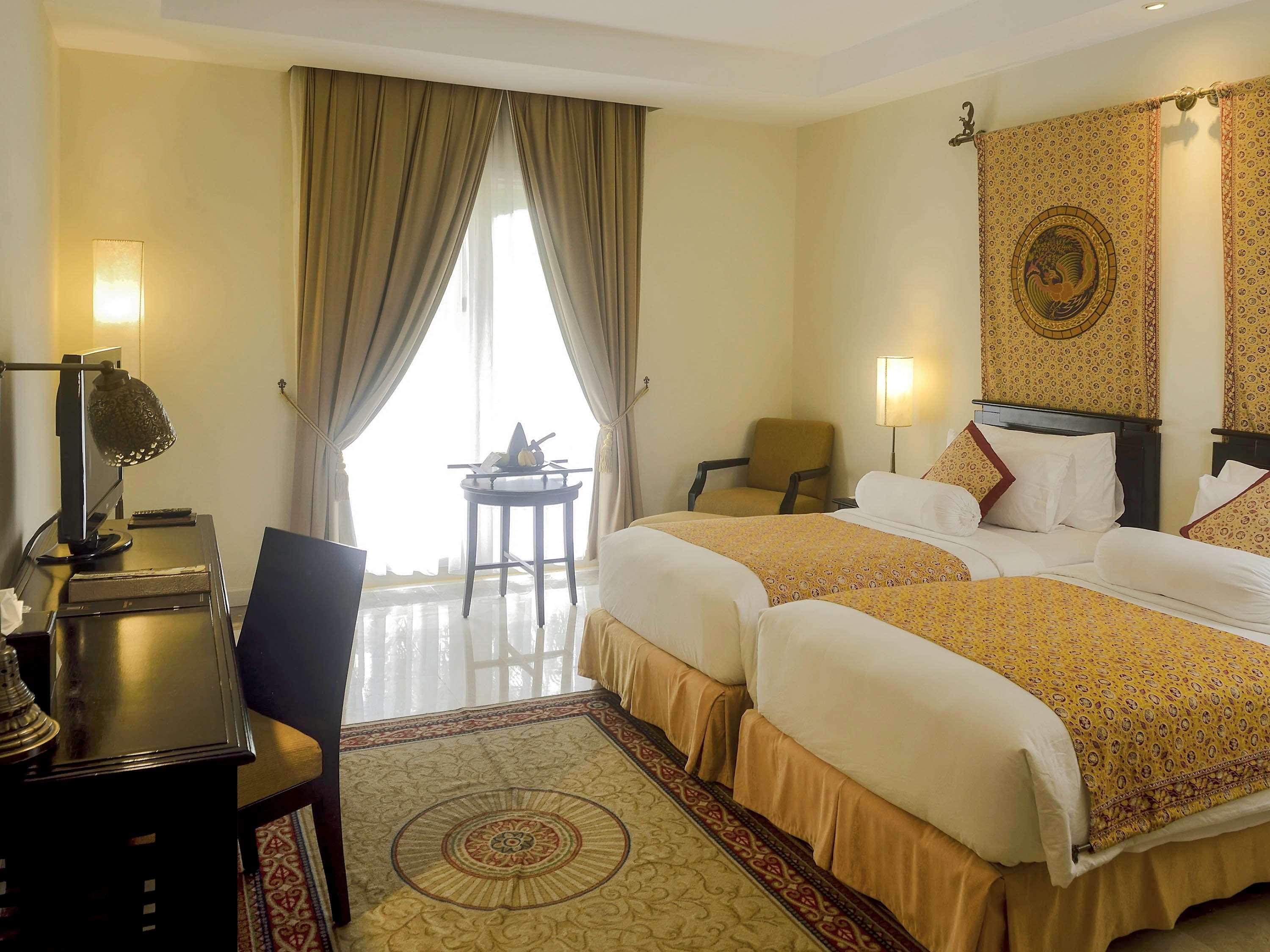 Double Deluxe Pool View