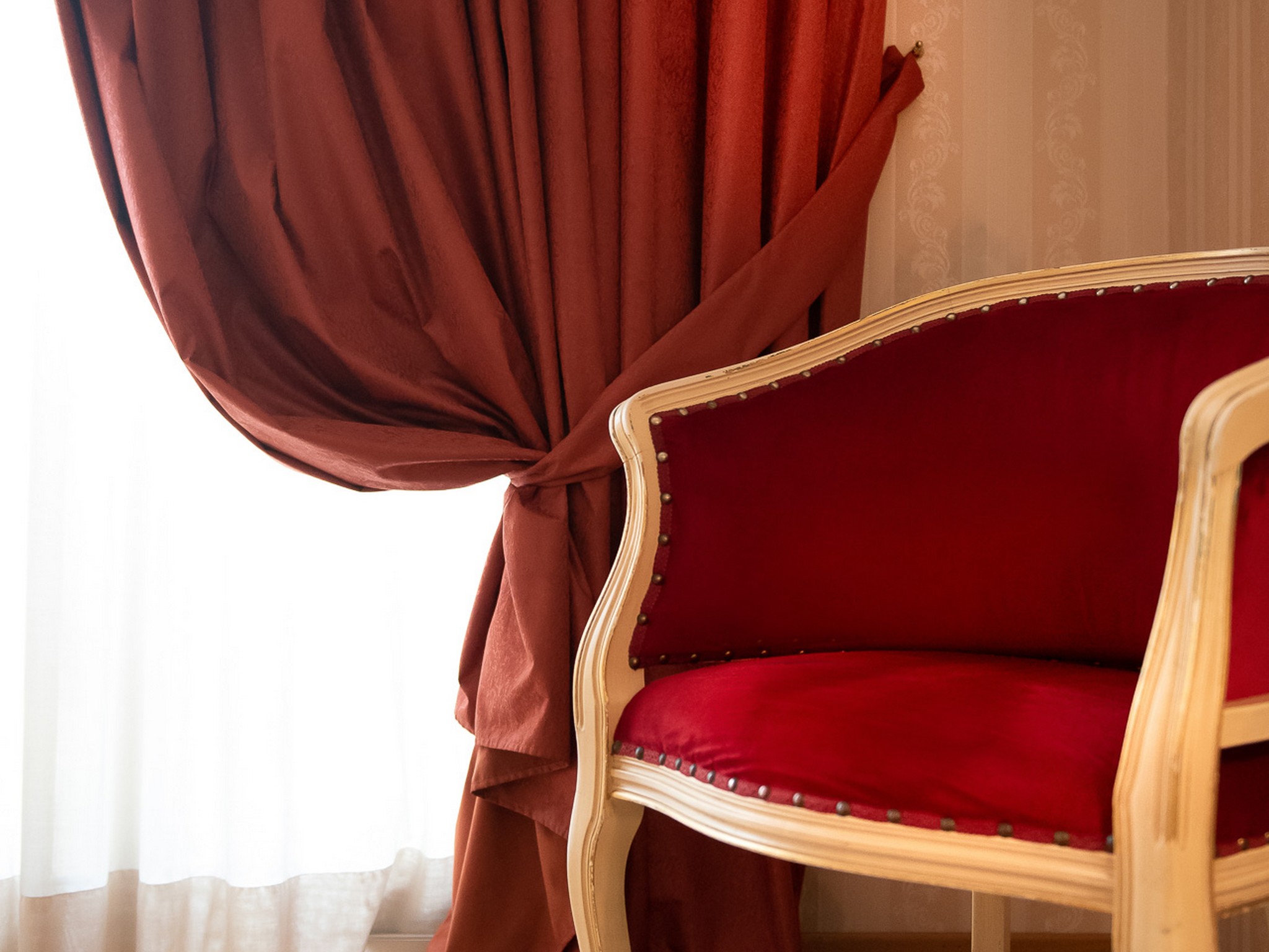 Double Single Executive