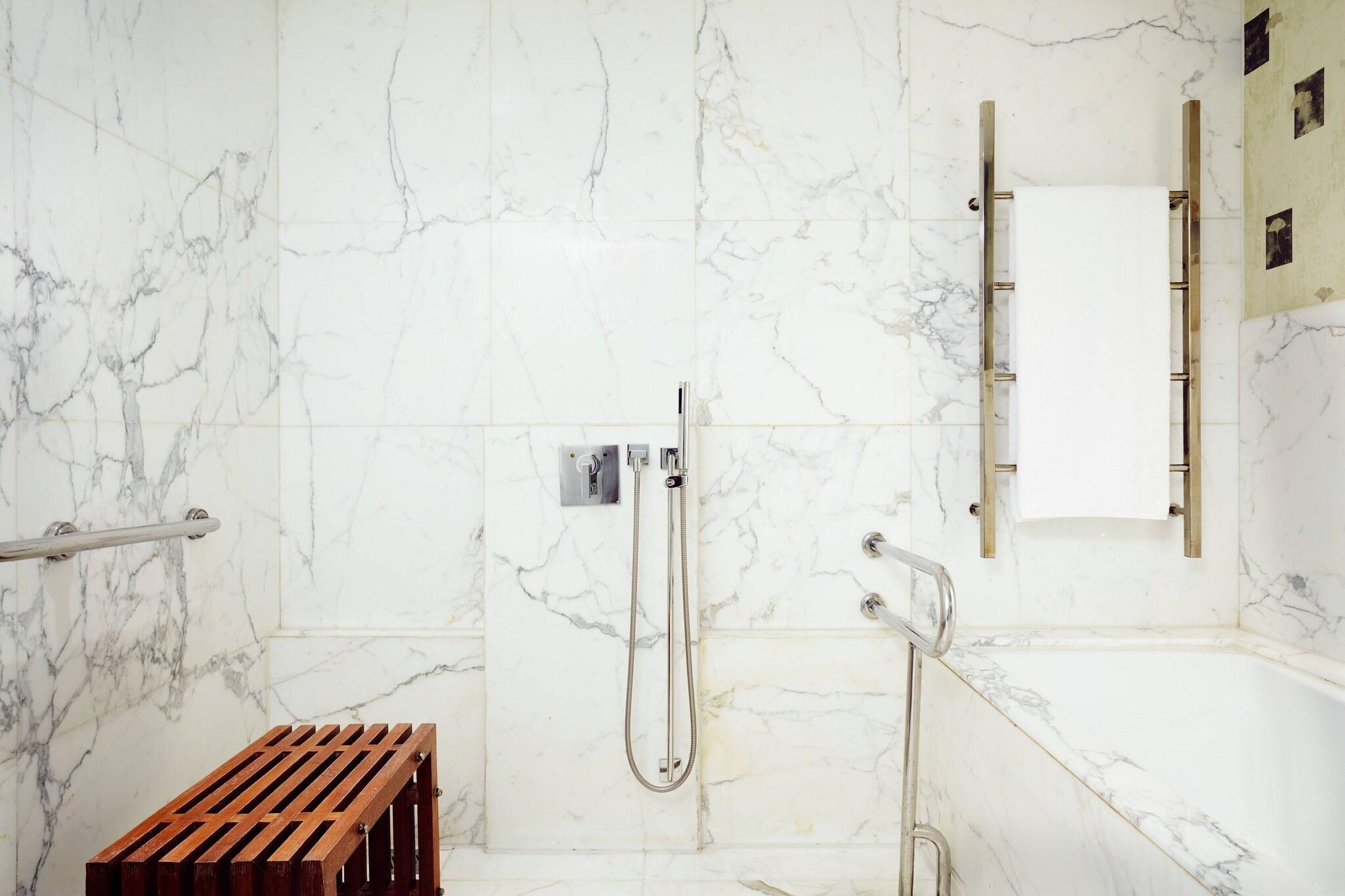 Double Executive King Bed