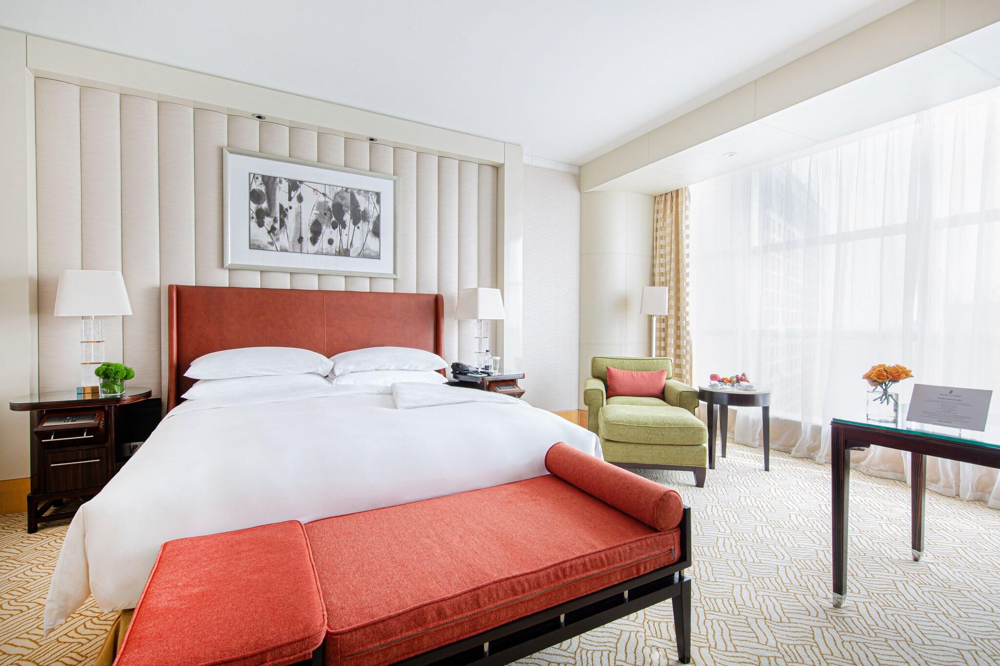 Double Executive King Bed