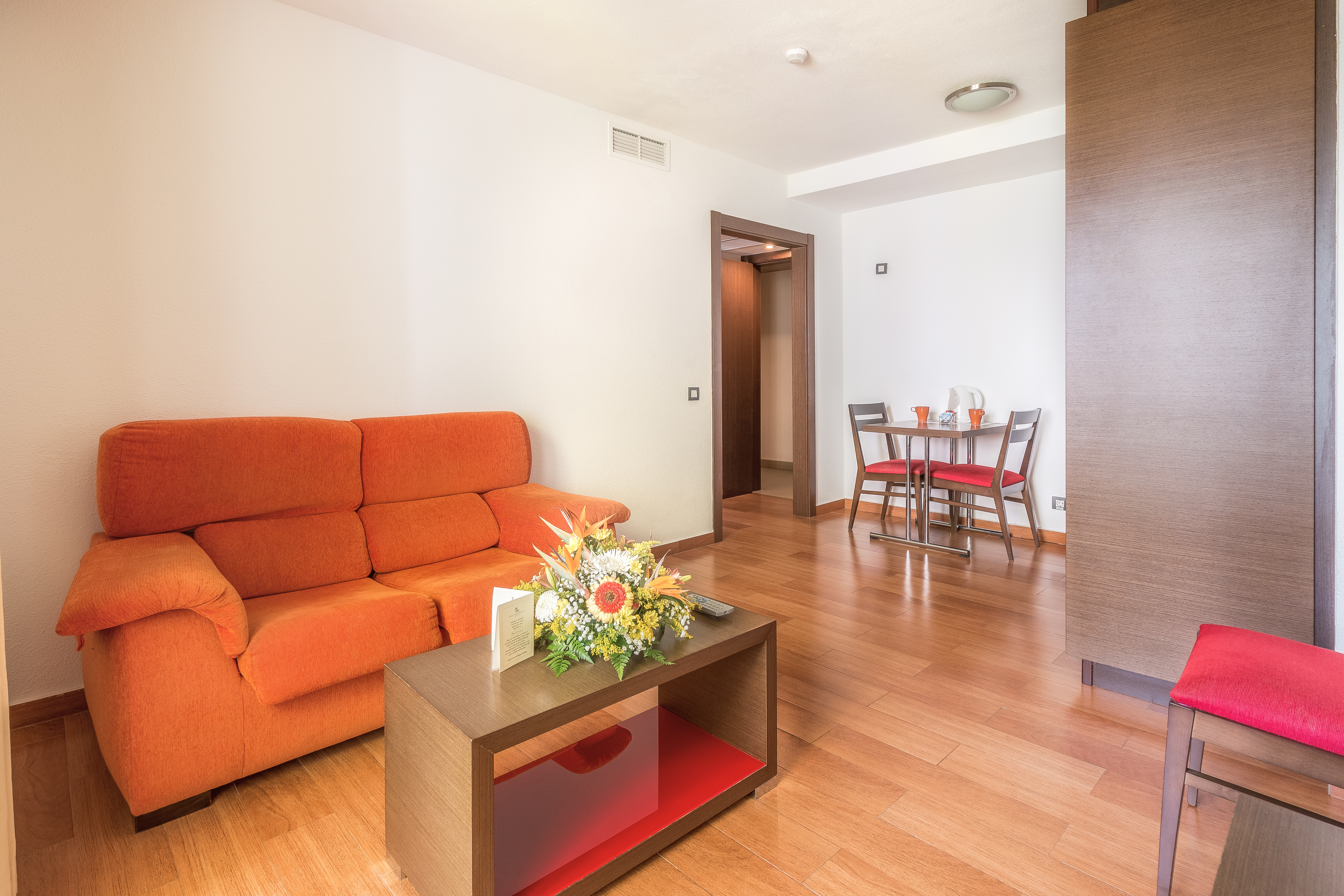 Family Room Capacity 2