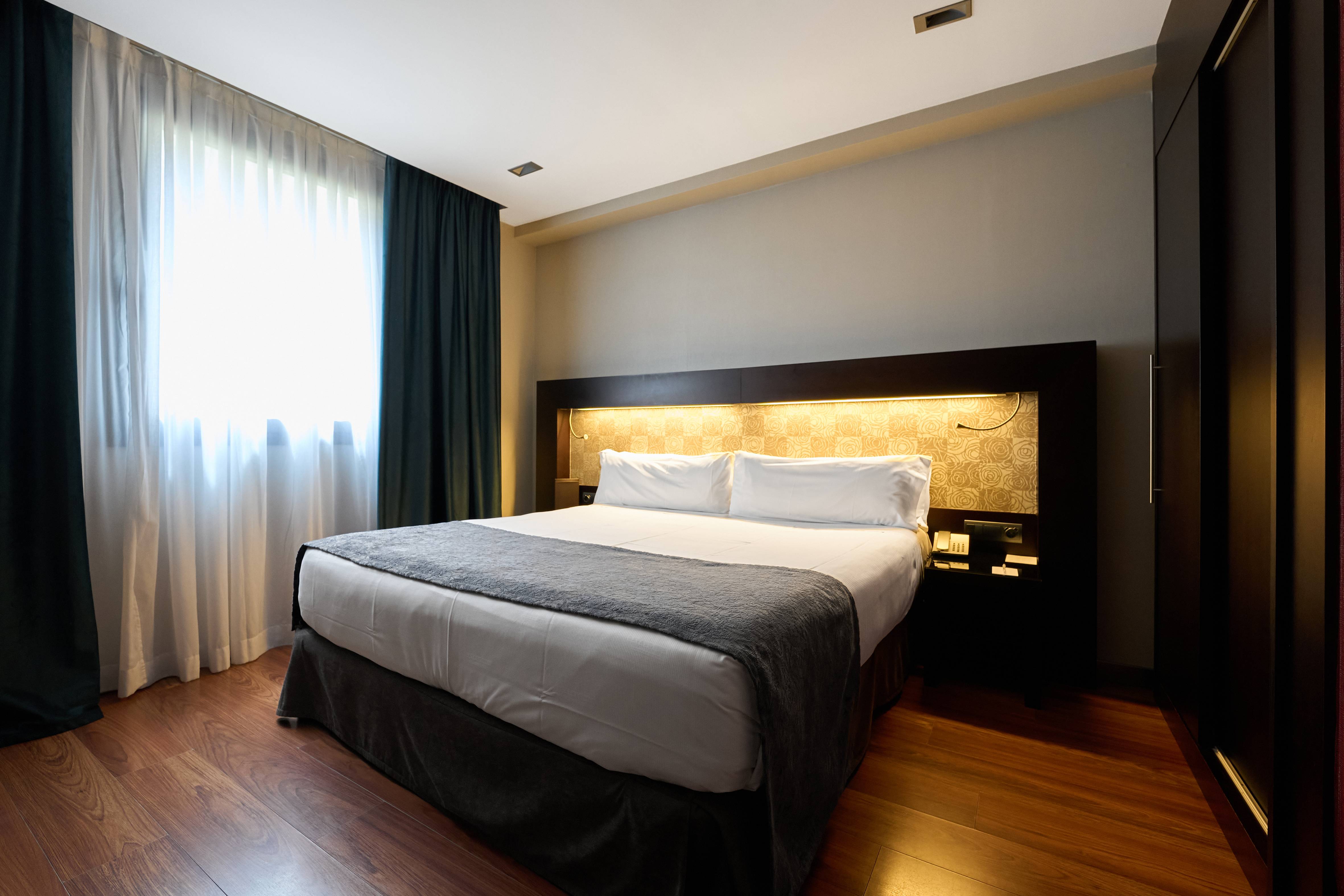 Double or Twin Standard