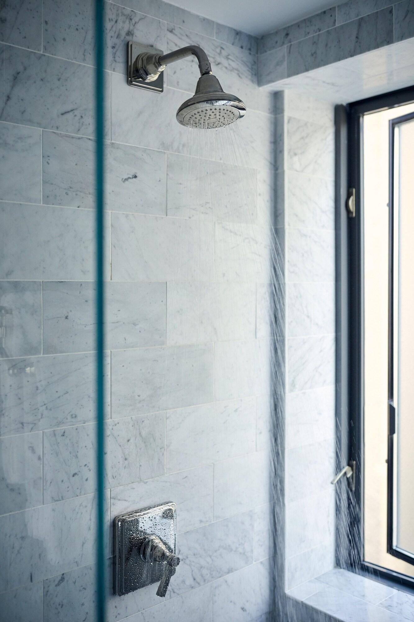 Studio King Size Bed