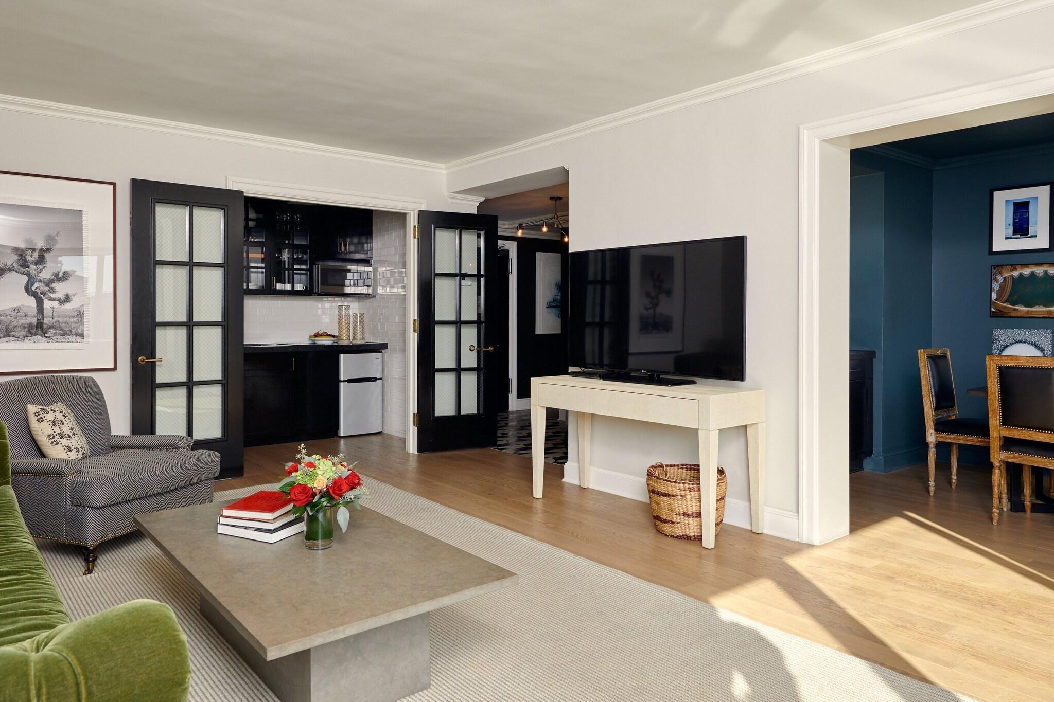 Studio King Size Bed