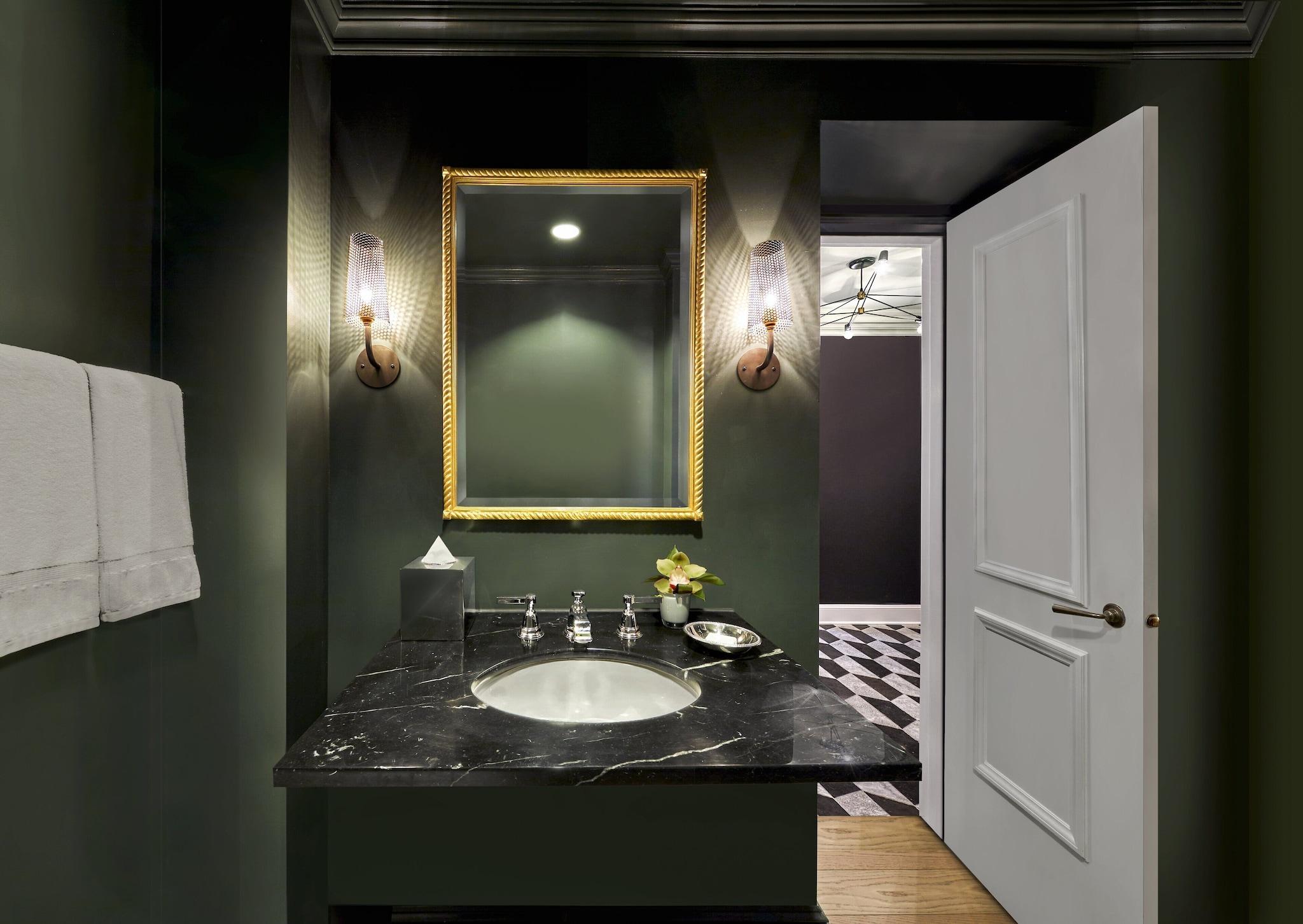 Studio King Size Bed