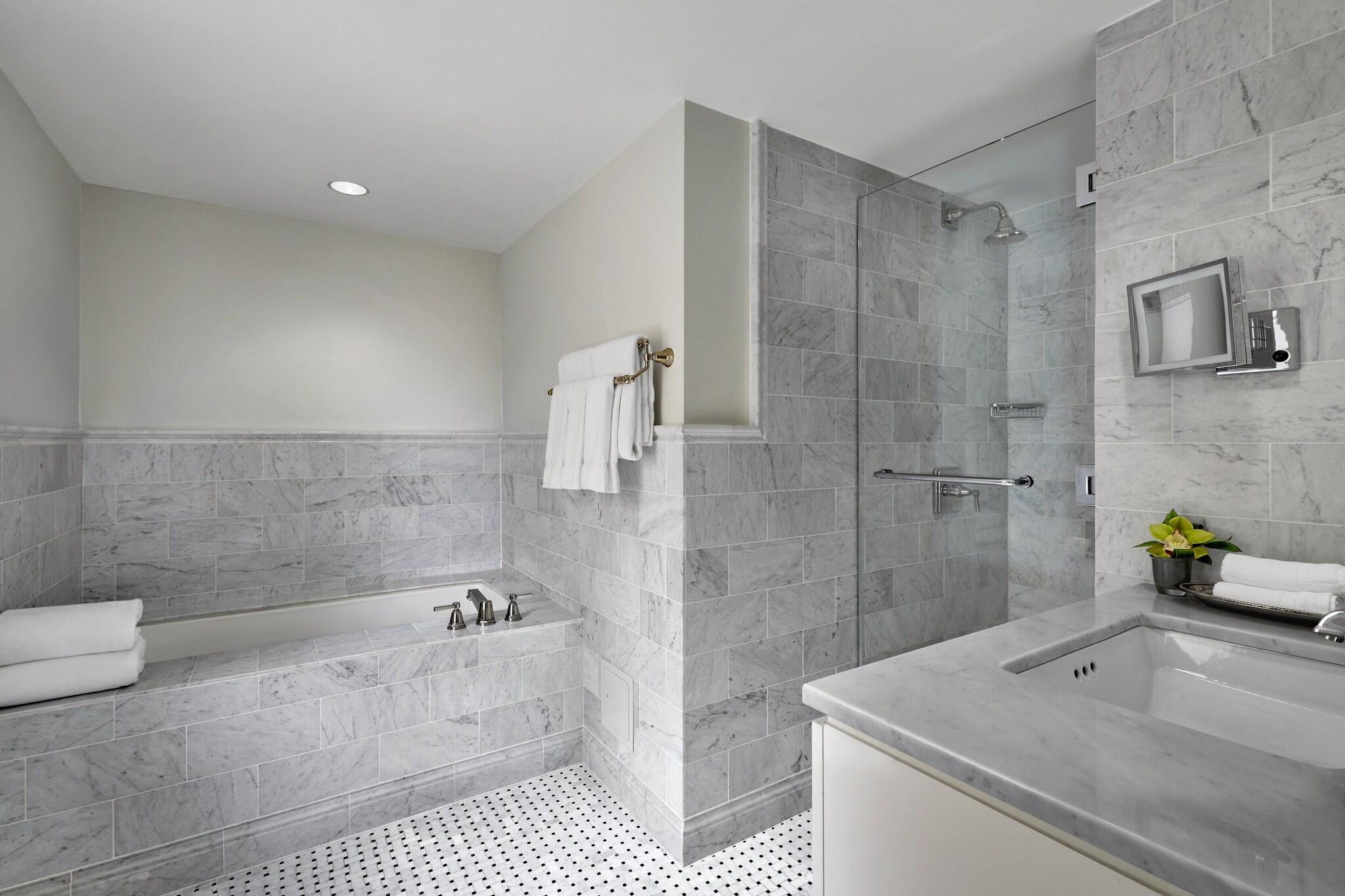 Studio King Size Bed