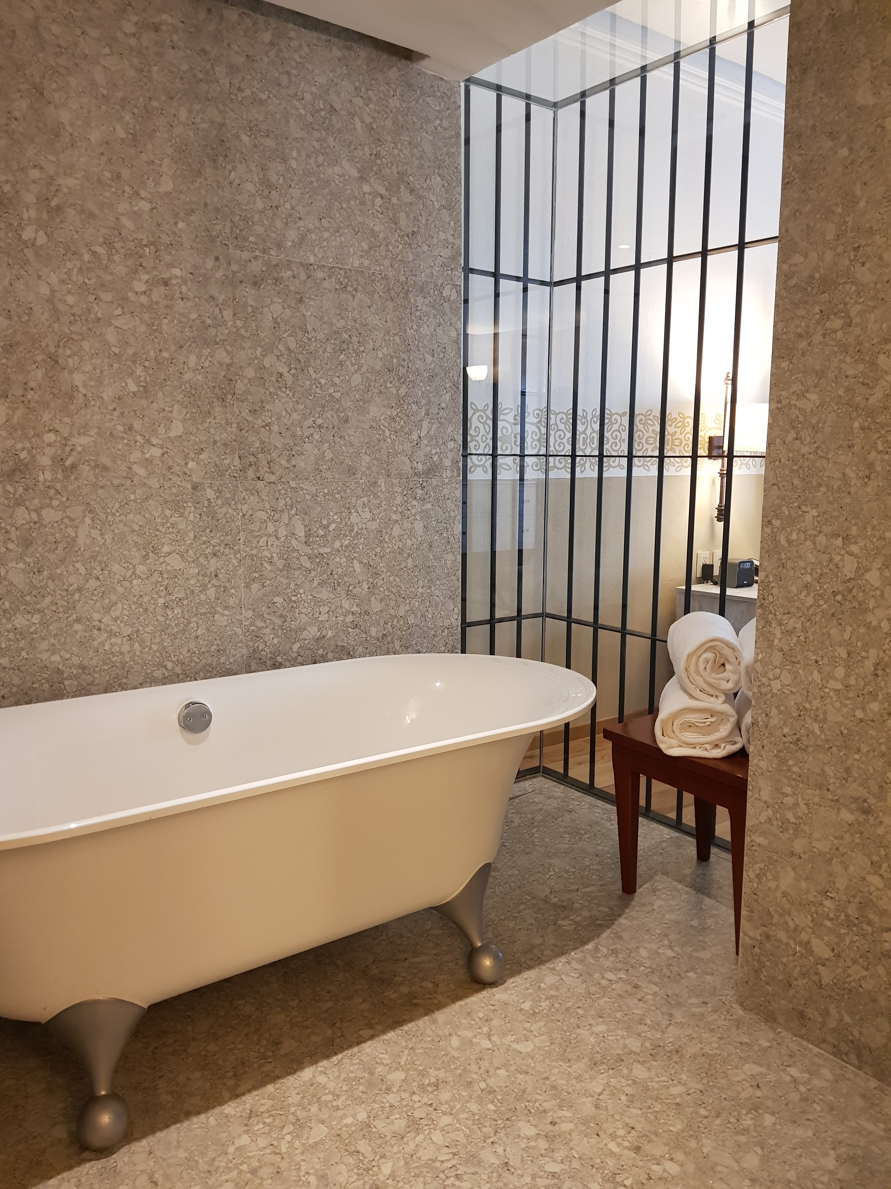 Junior Suite King Size Bed