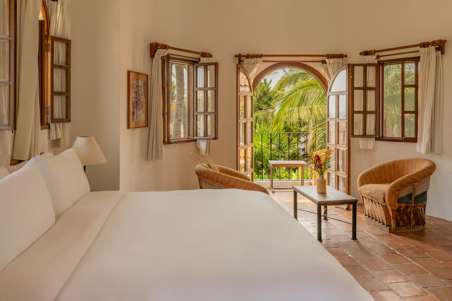 Junior Suite King Size Bed