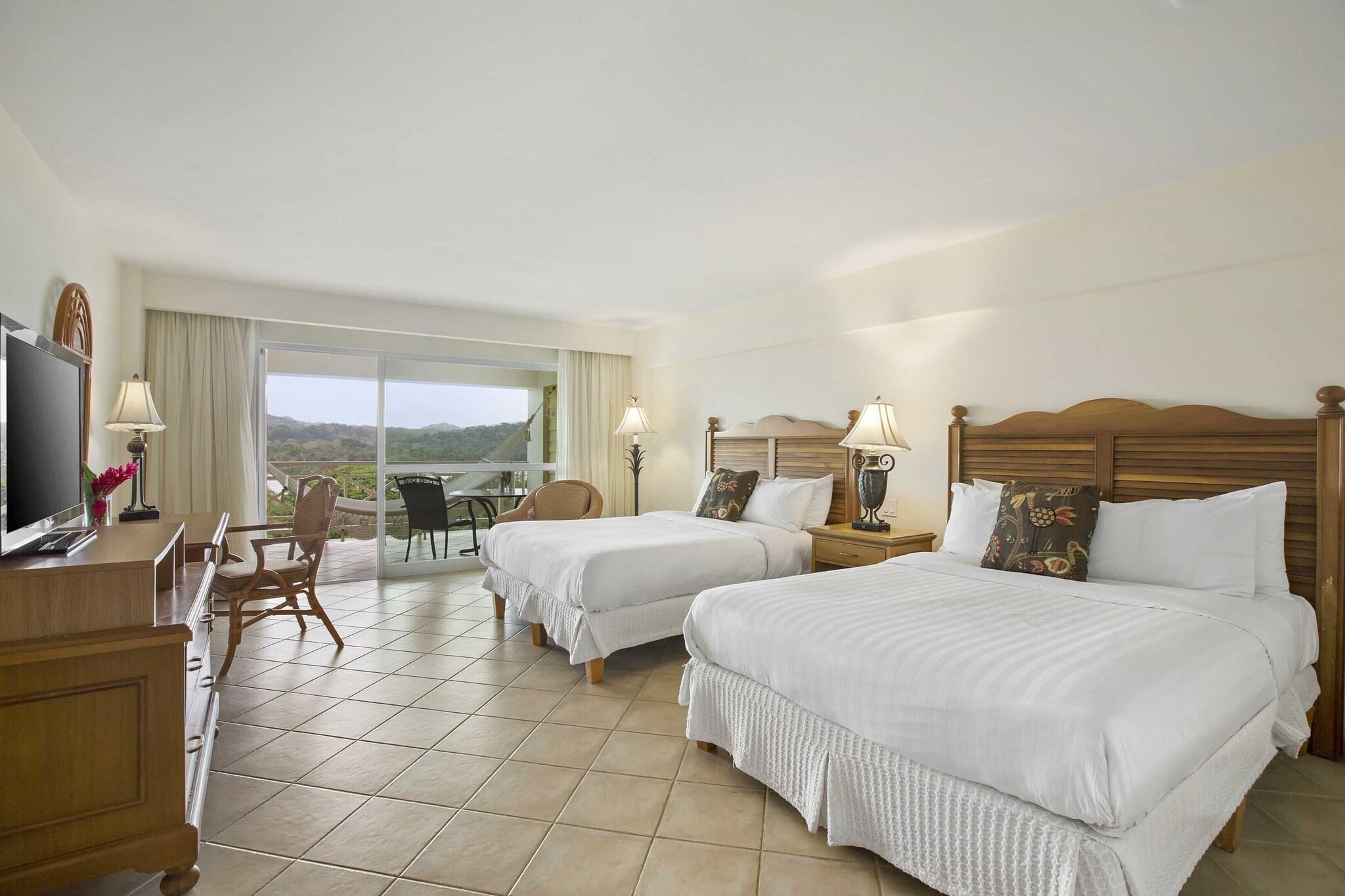 Double Deluxe King Bed