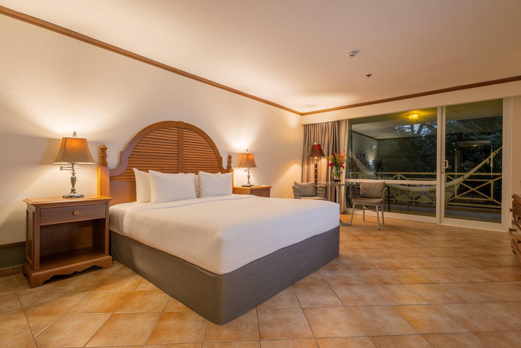 Double Deluxe King Bed