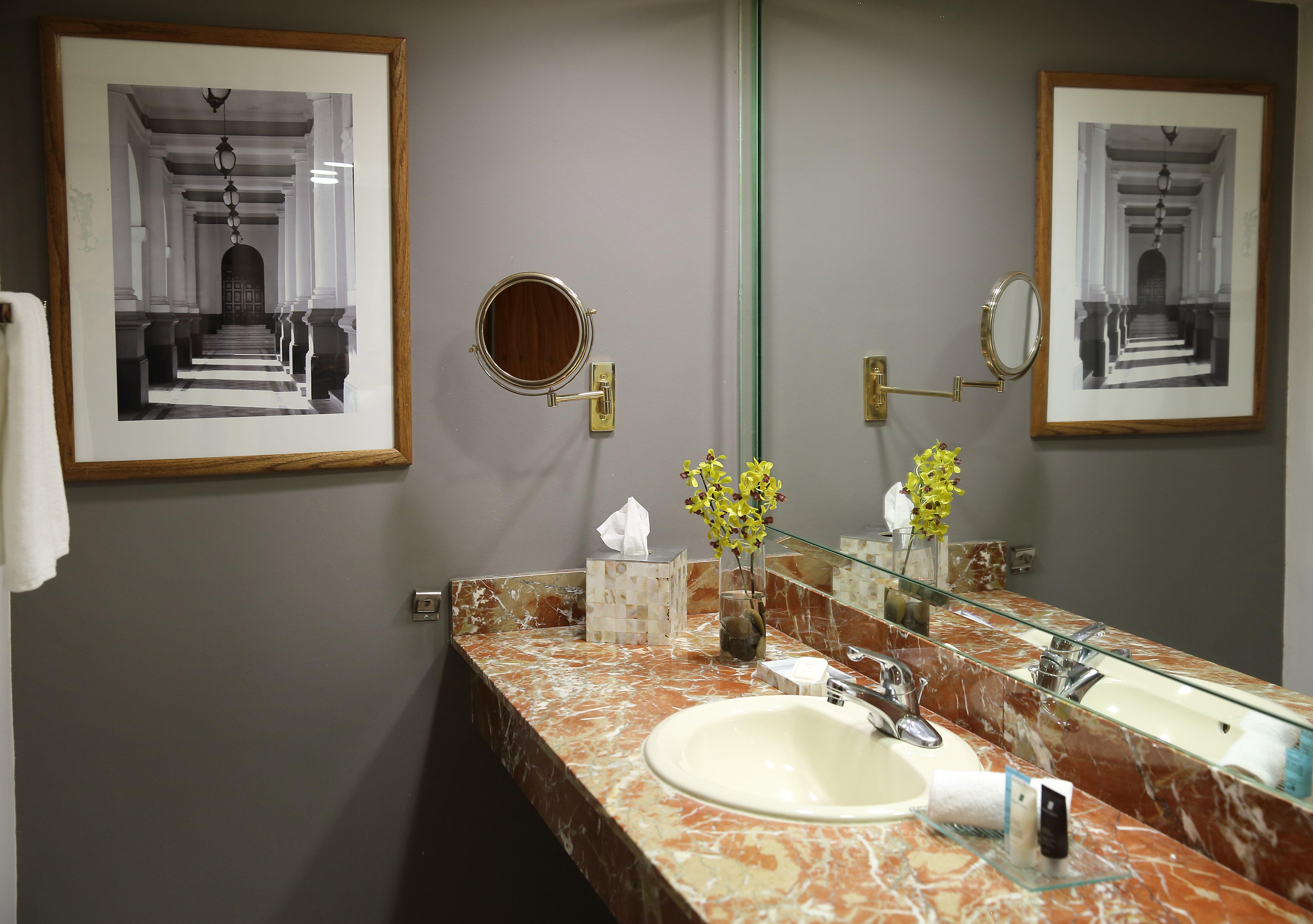 Double Deluxe King Bed