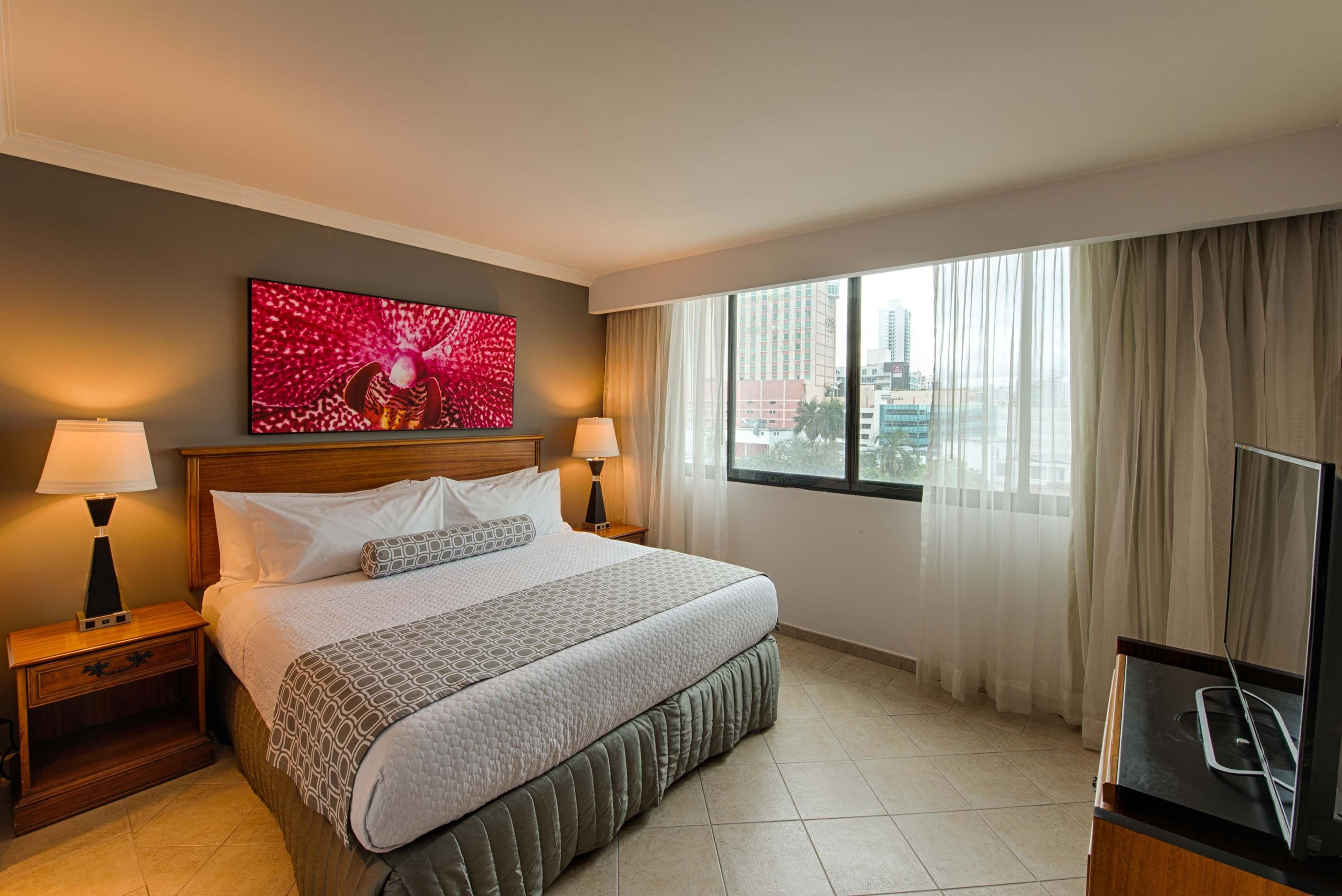 Double Deluxe King Bed