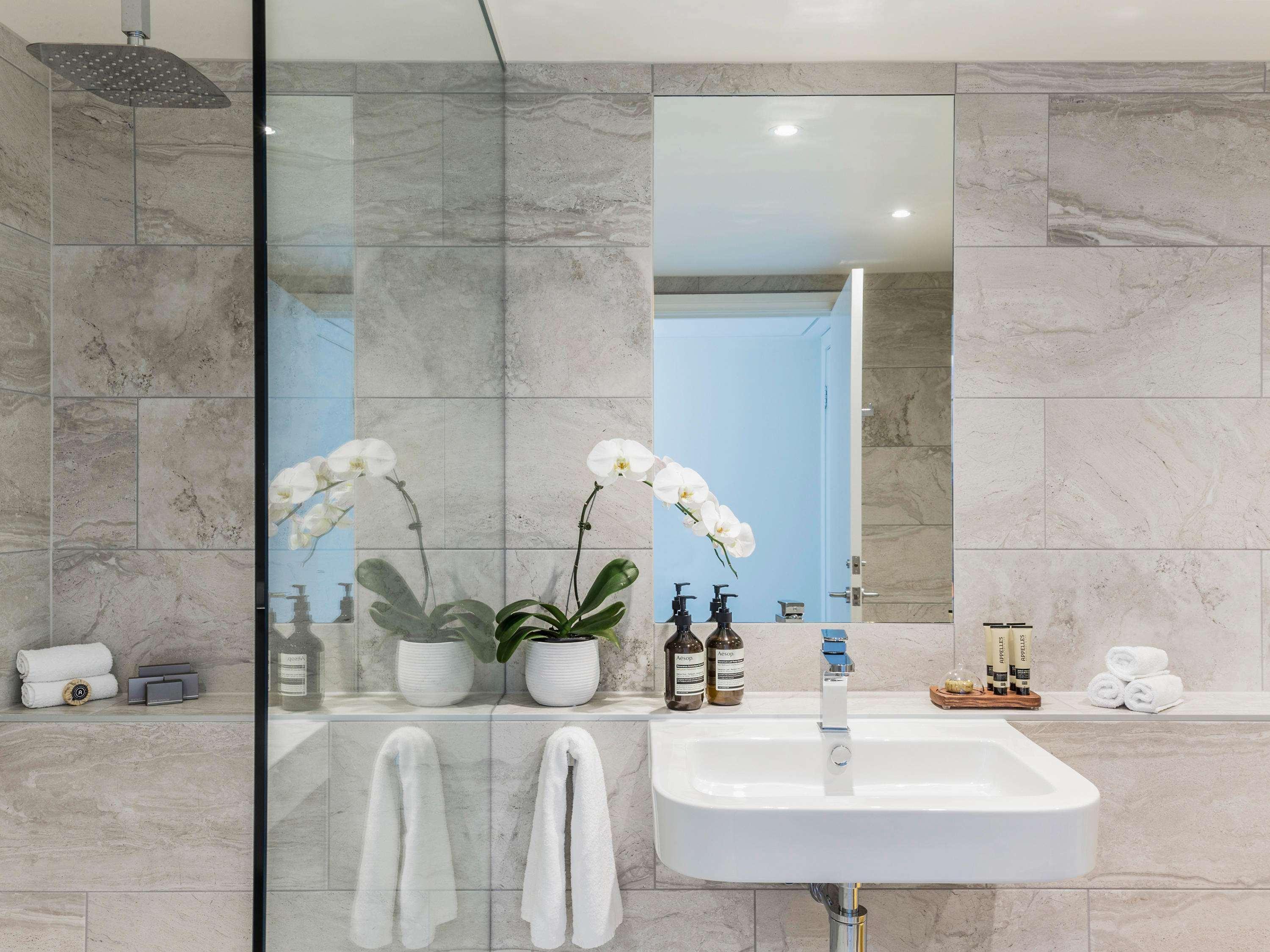 Suite with Kitchenette