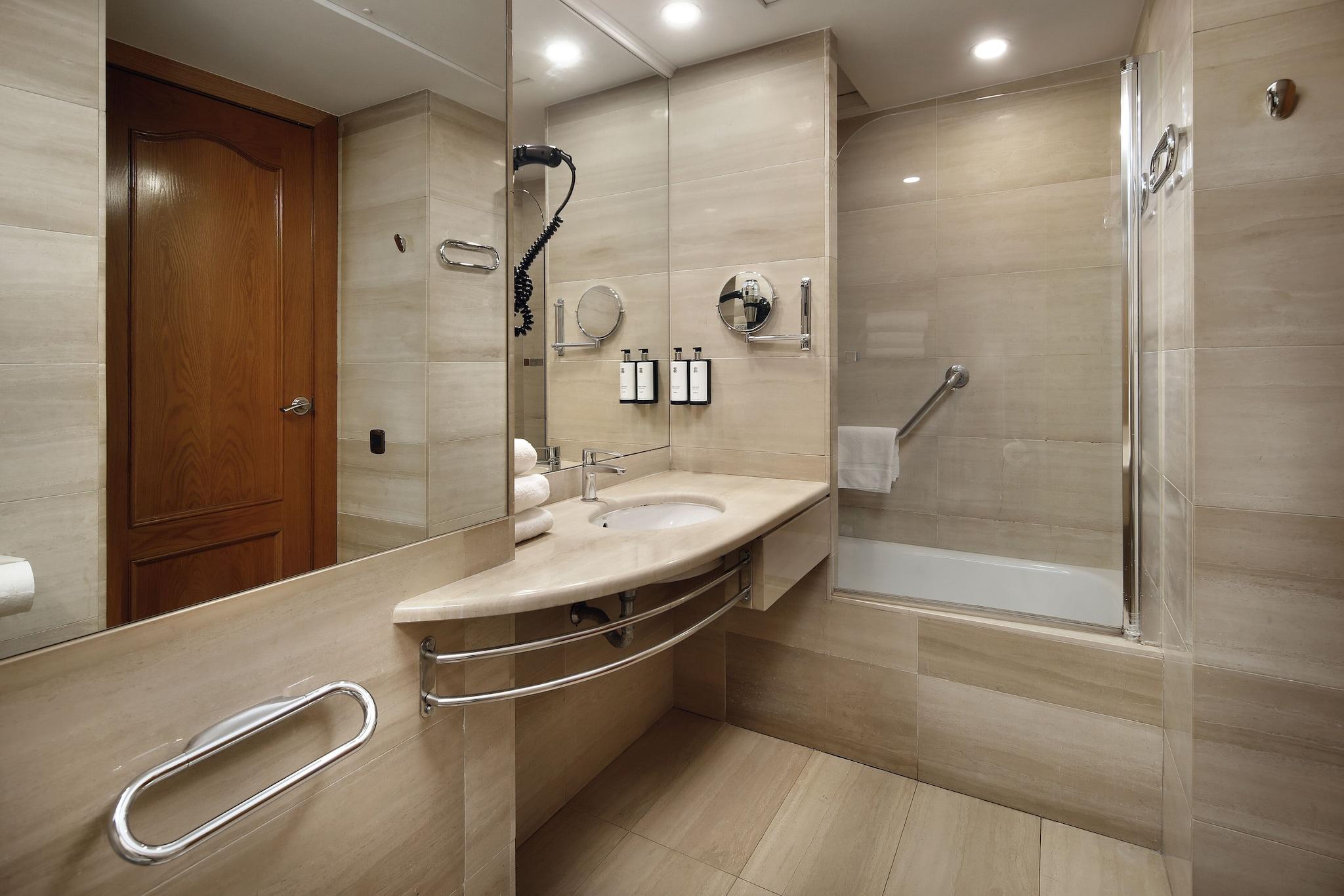 Apartment Capacity 3