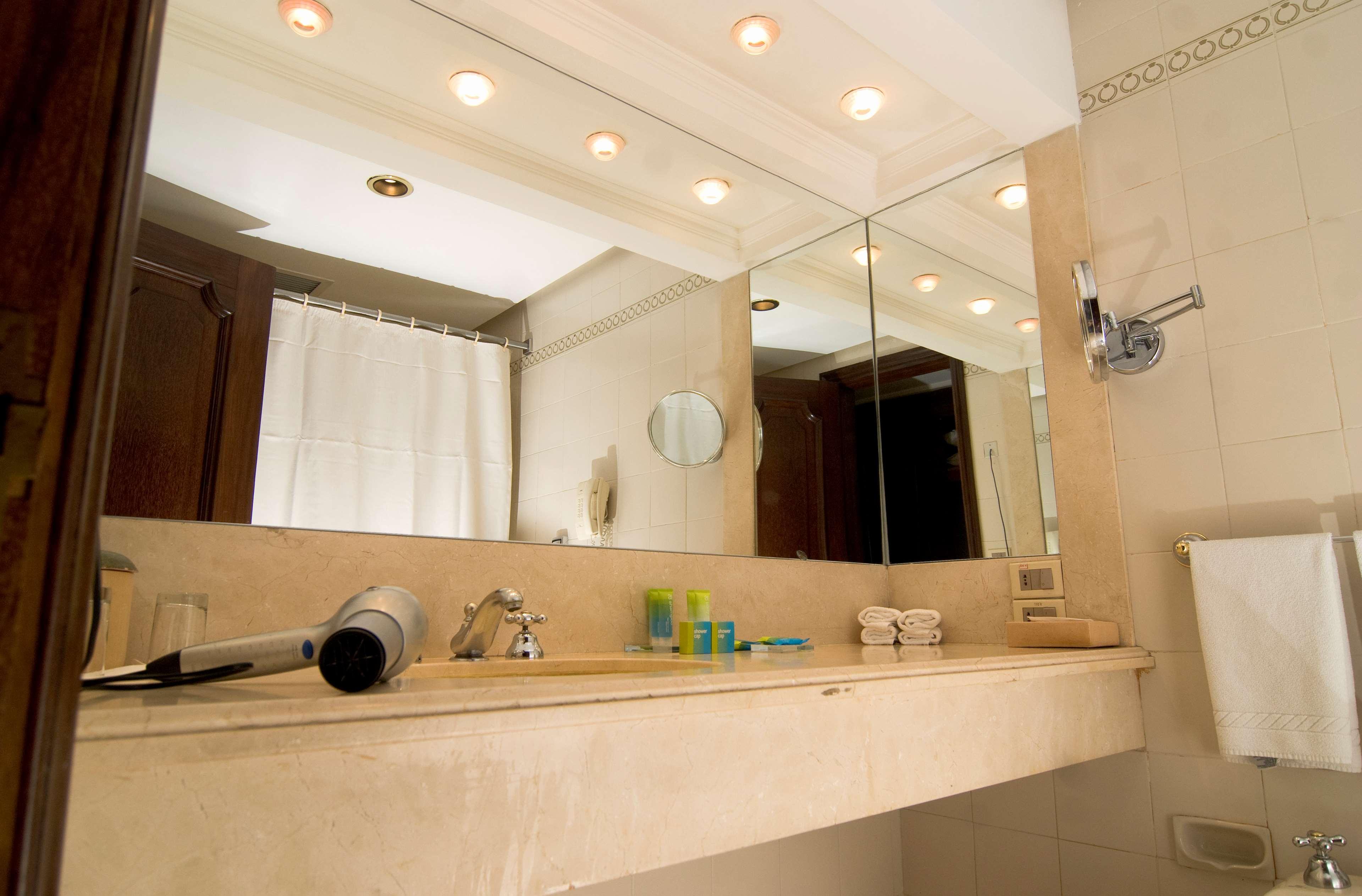 Suite Queen Size Bed