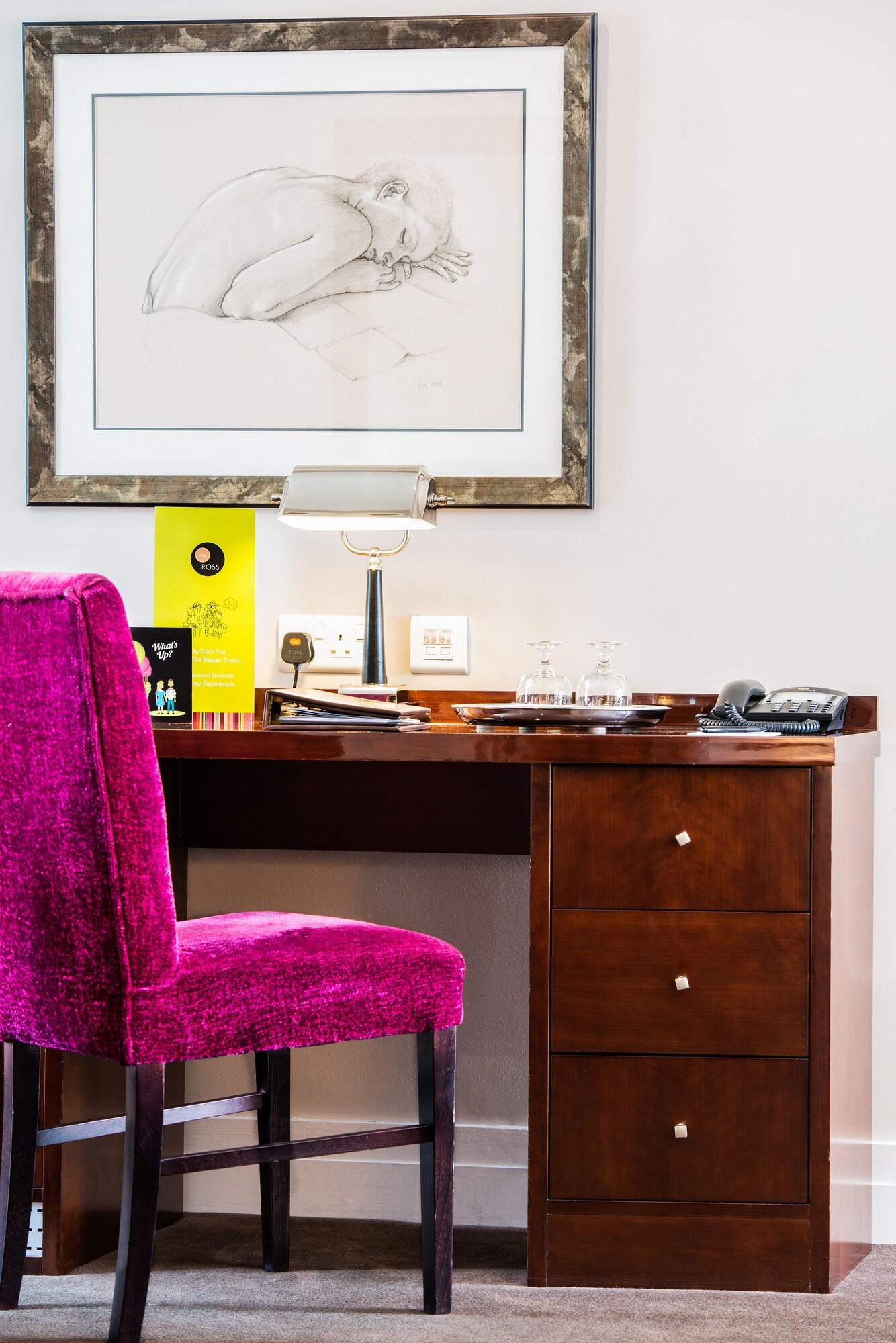 Junior Suite King Size Bed