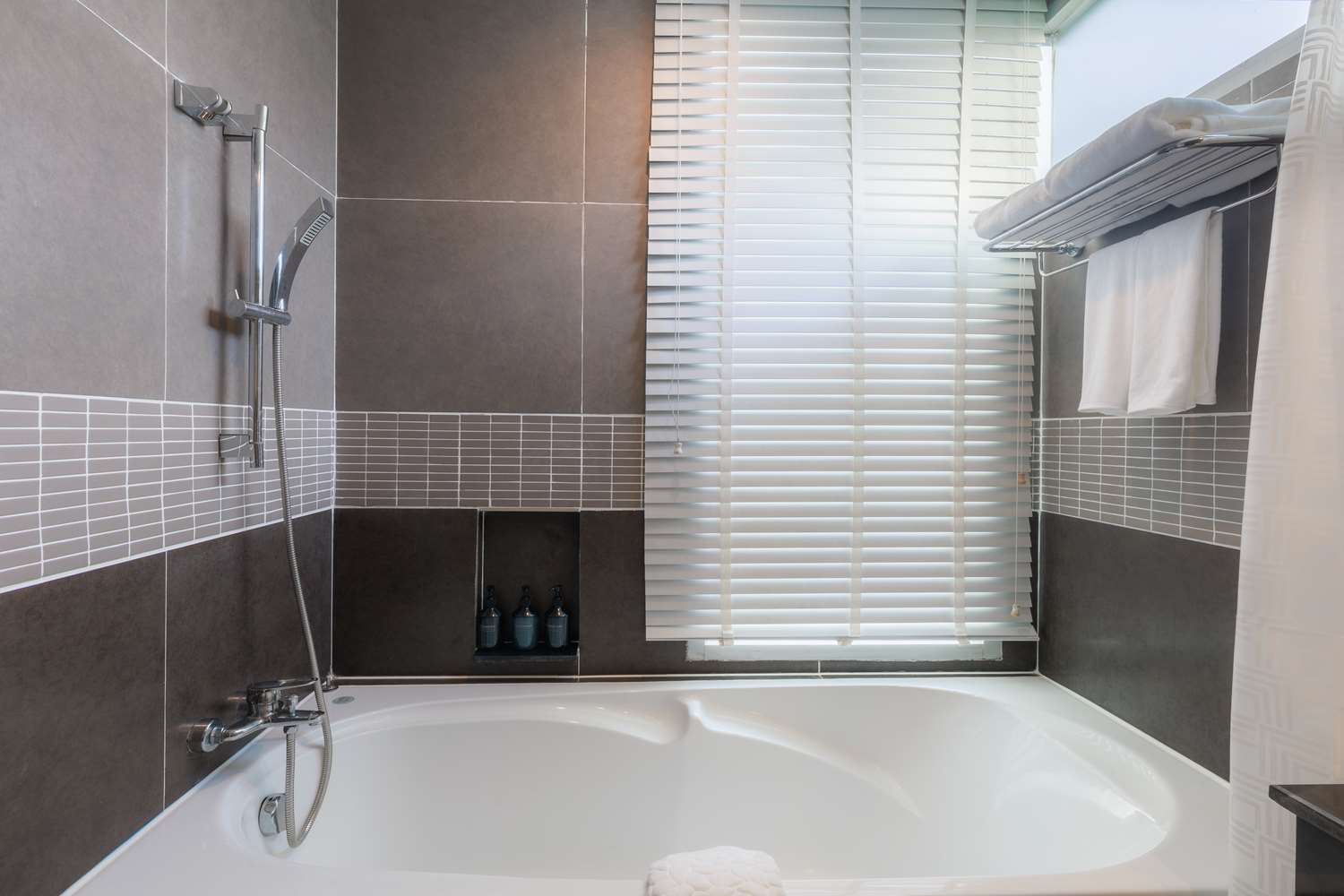 Double or Twin Deluxe