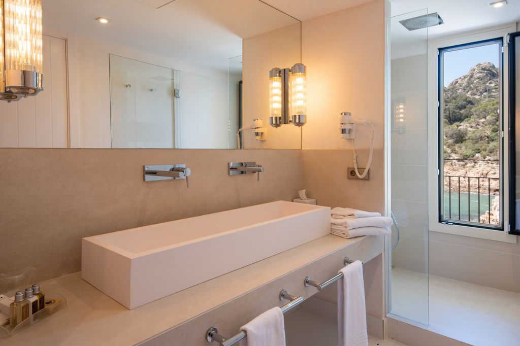 Double or Twin Sea View with Terrace