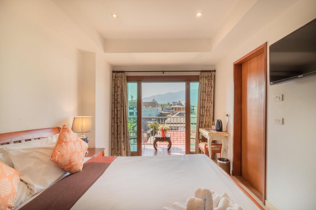 Double or Twin Deluxe