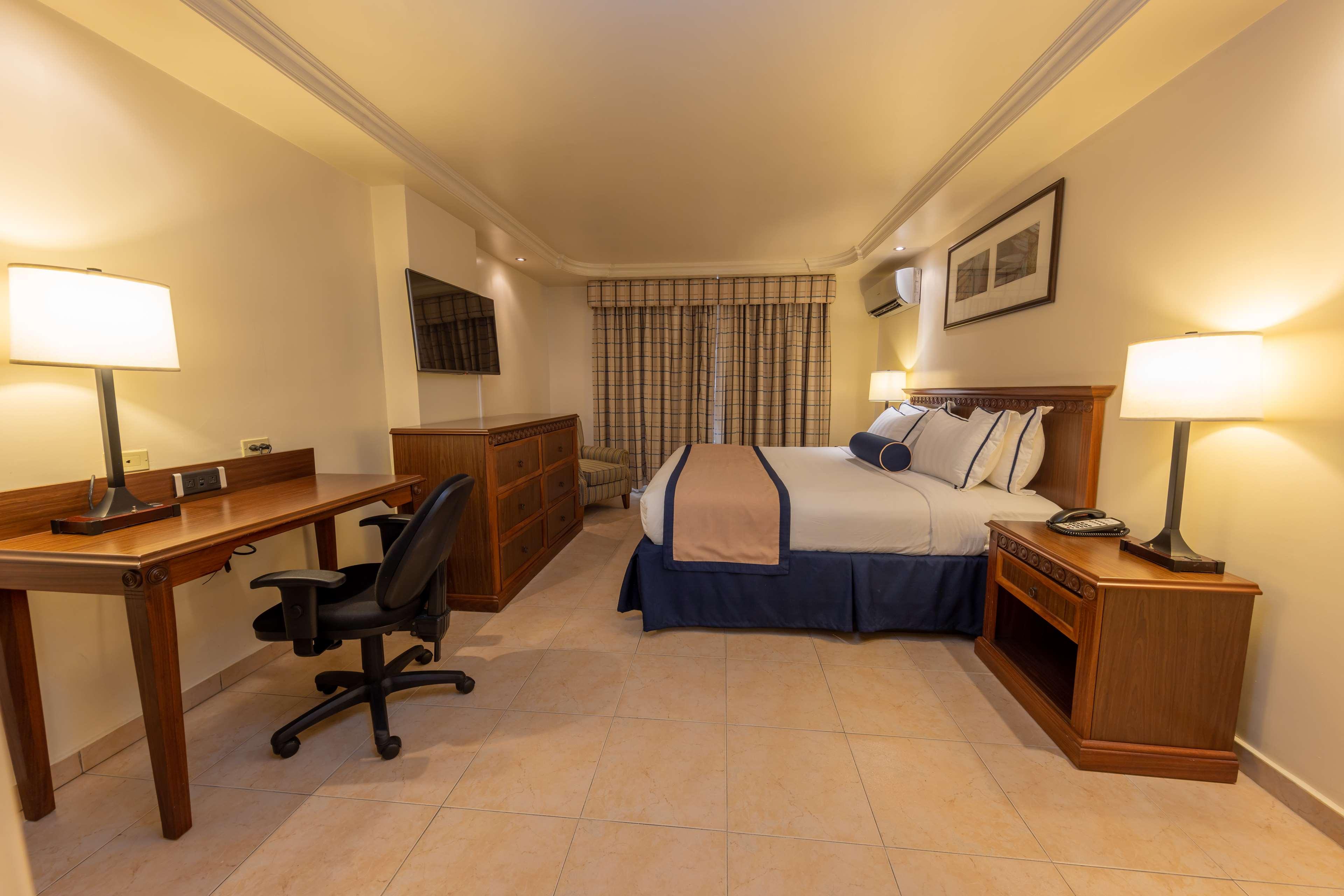 Double Queen Size Bed