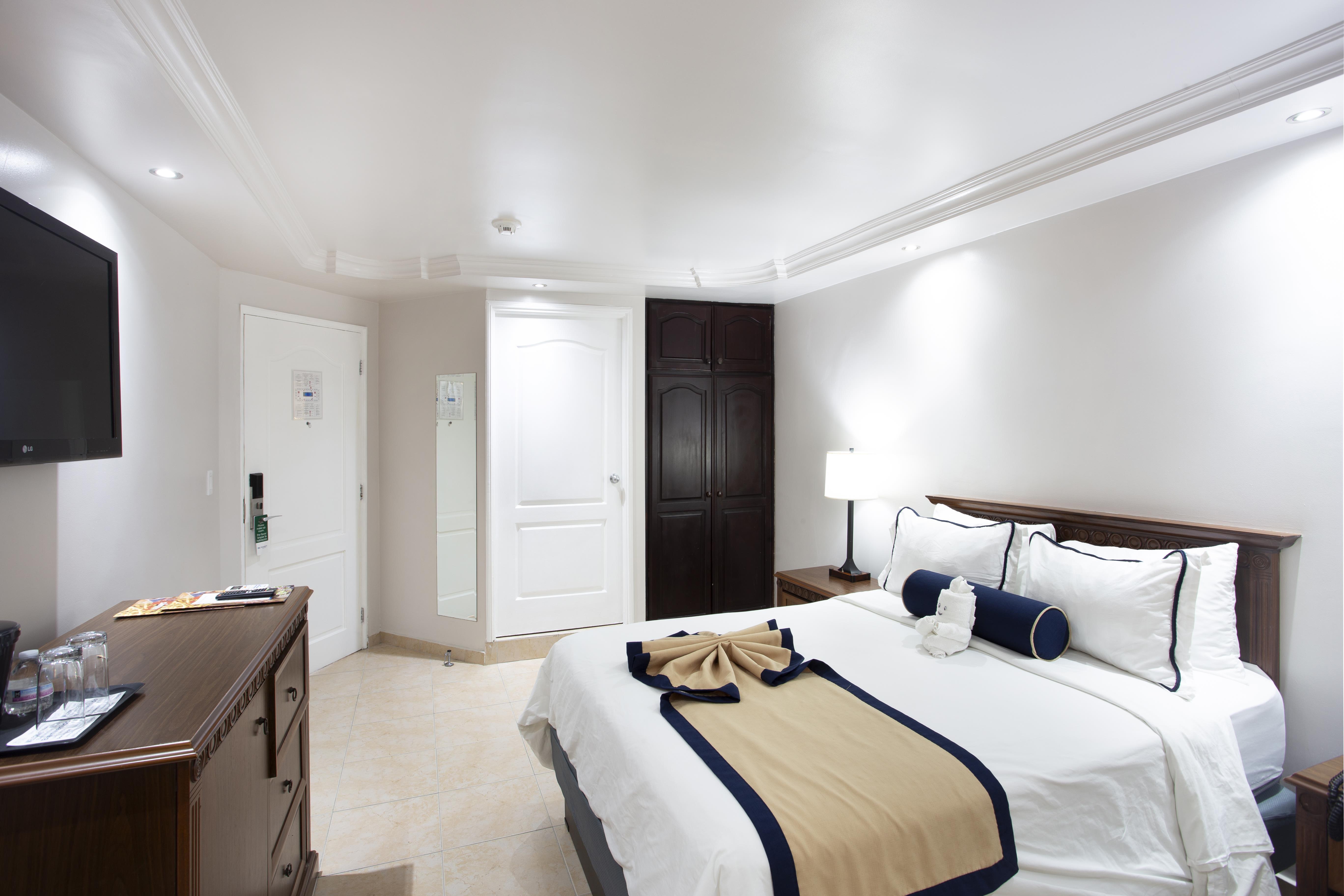Double Queen Size Bed