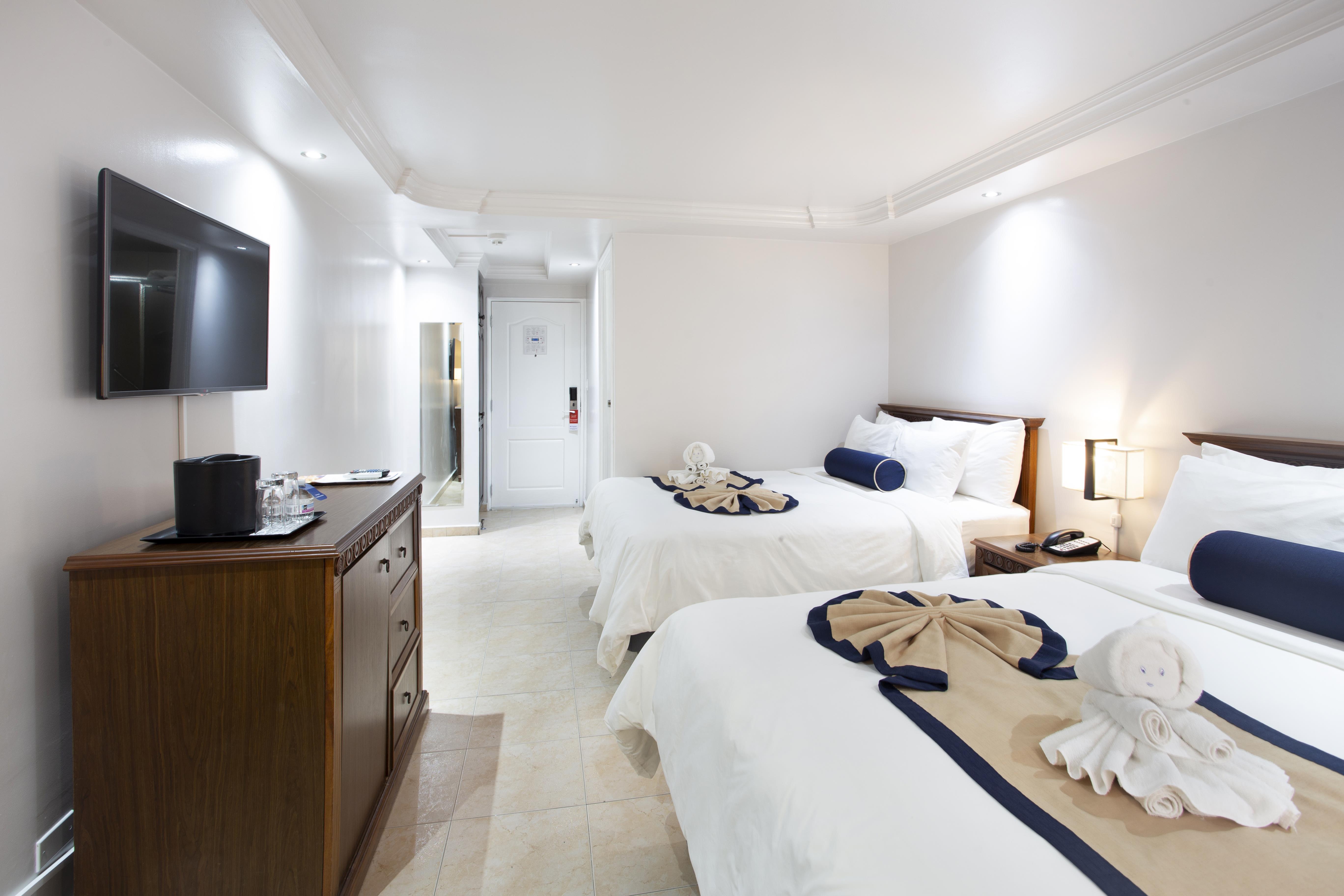 Triple Two Queen Beds
