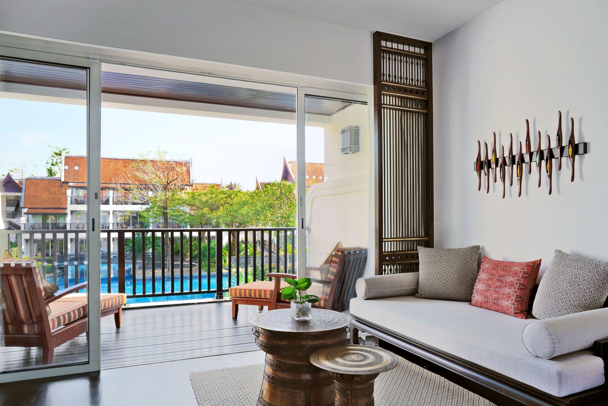 Twin Deluxe Pool View