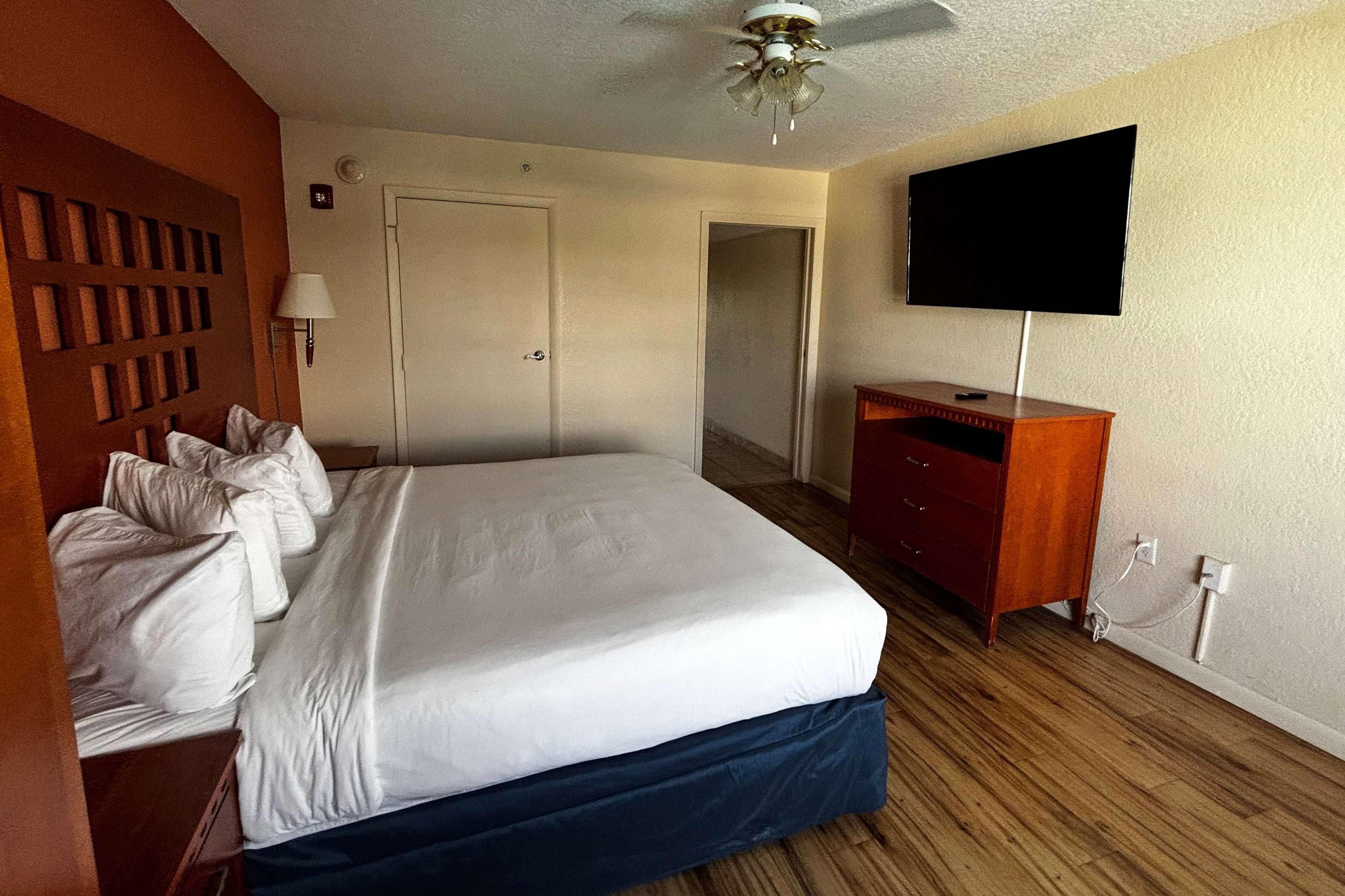 Suite Capacity 4