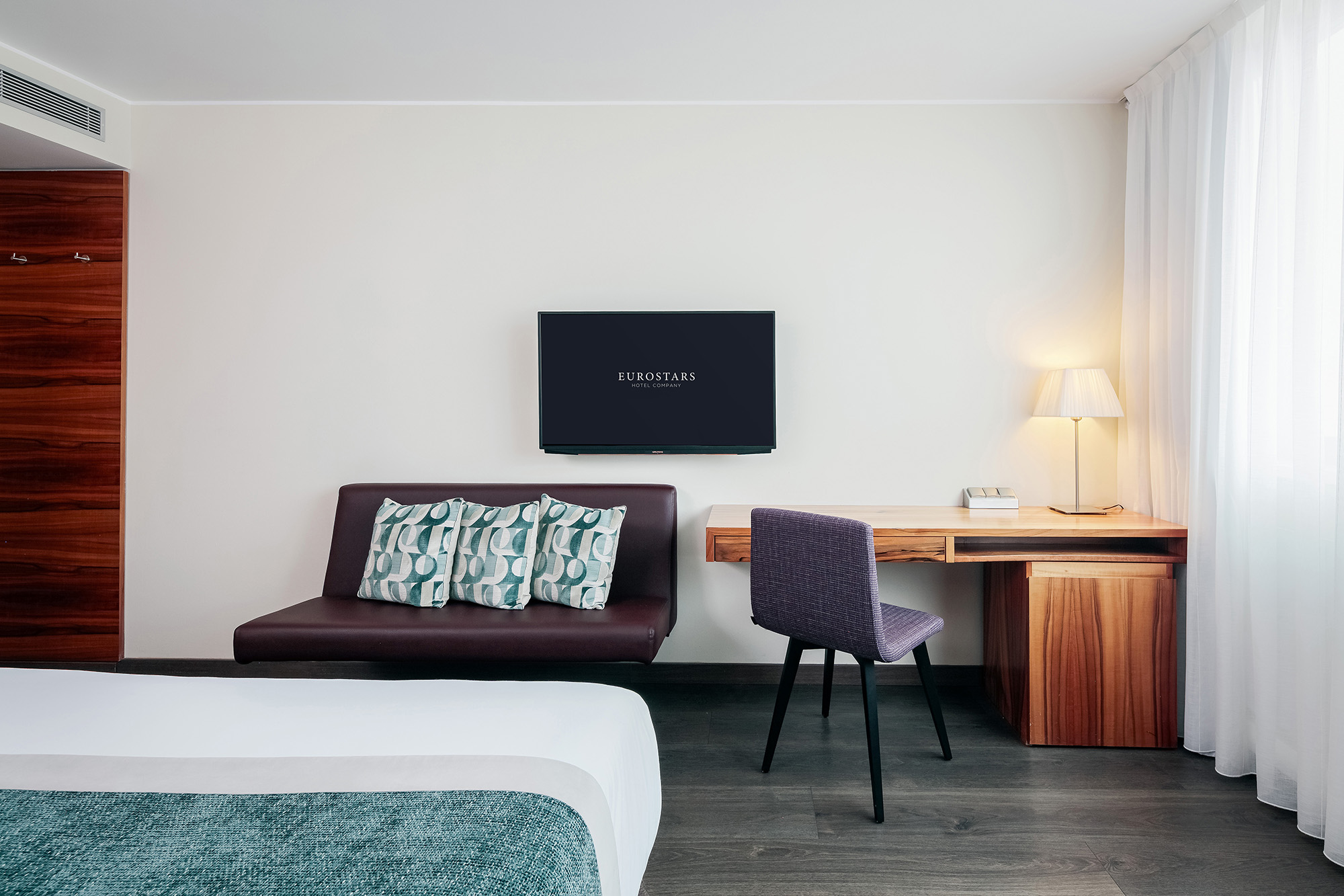 Double or Twin Standard