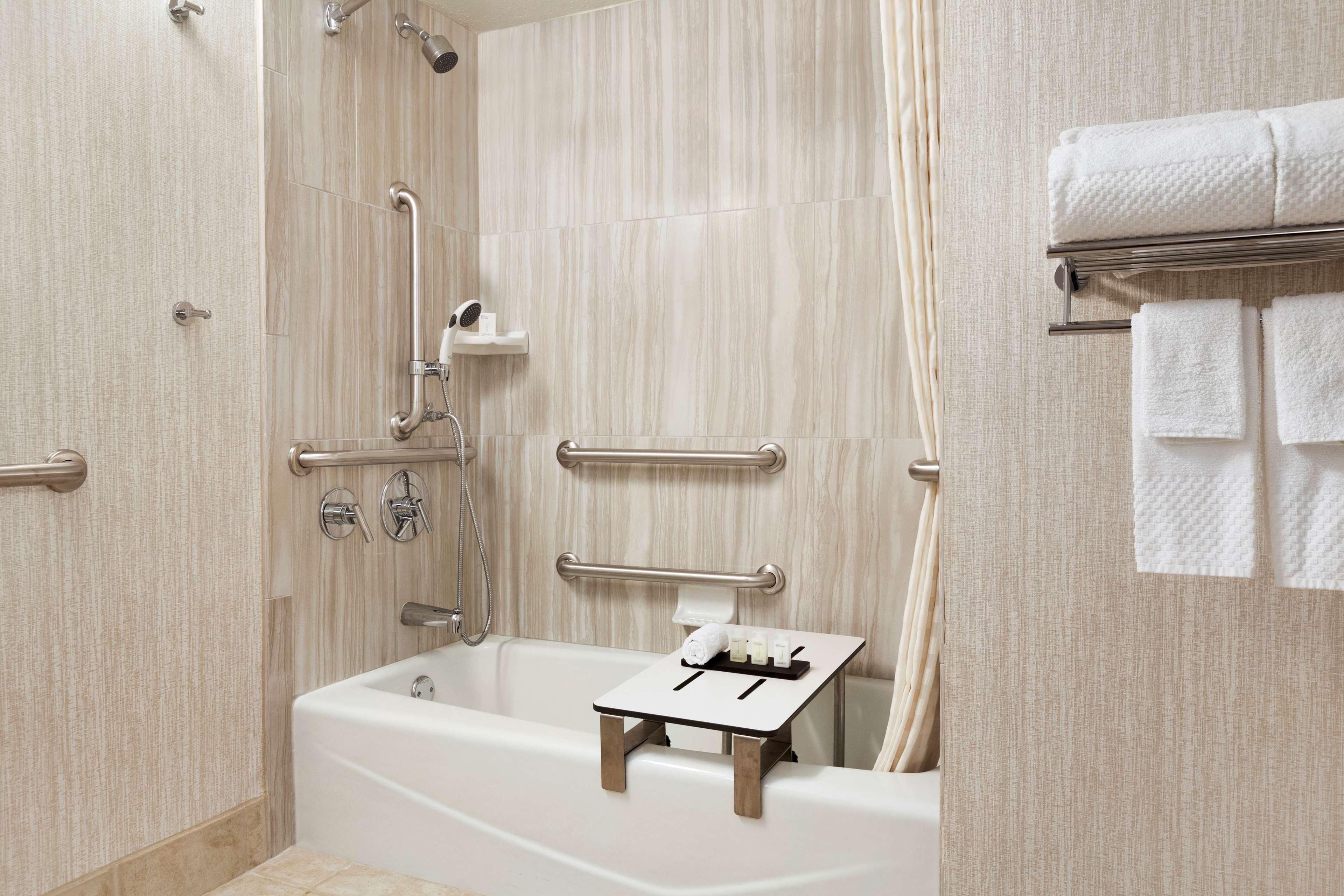 Suite Queen Size Bed