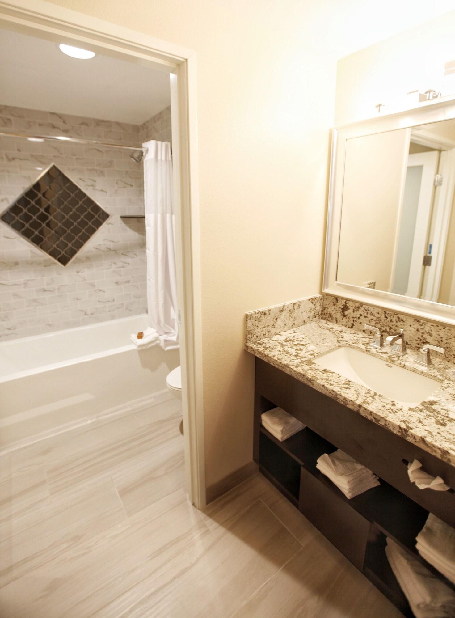 Suite Two Queen Beds