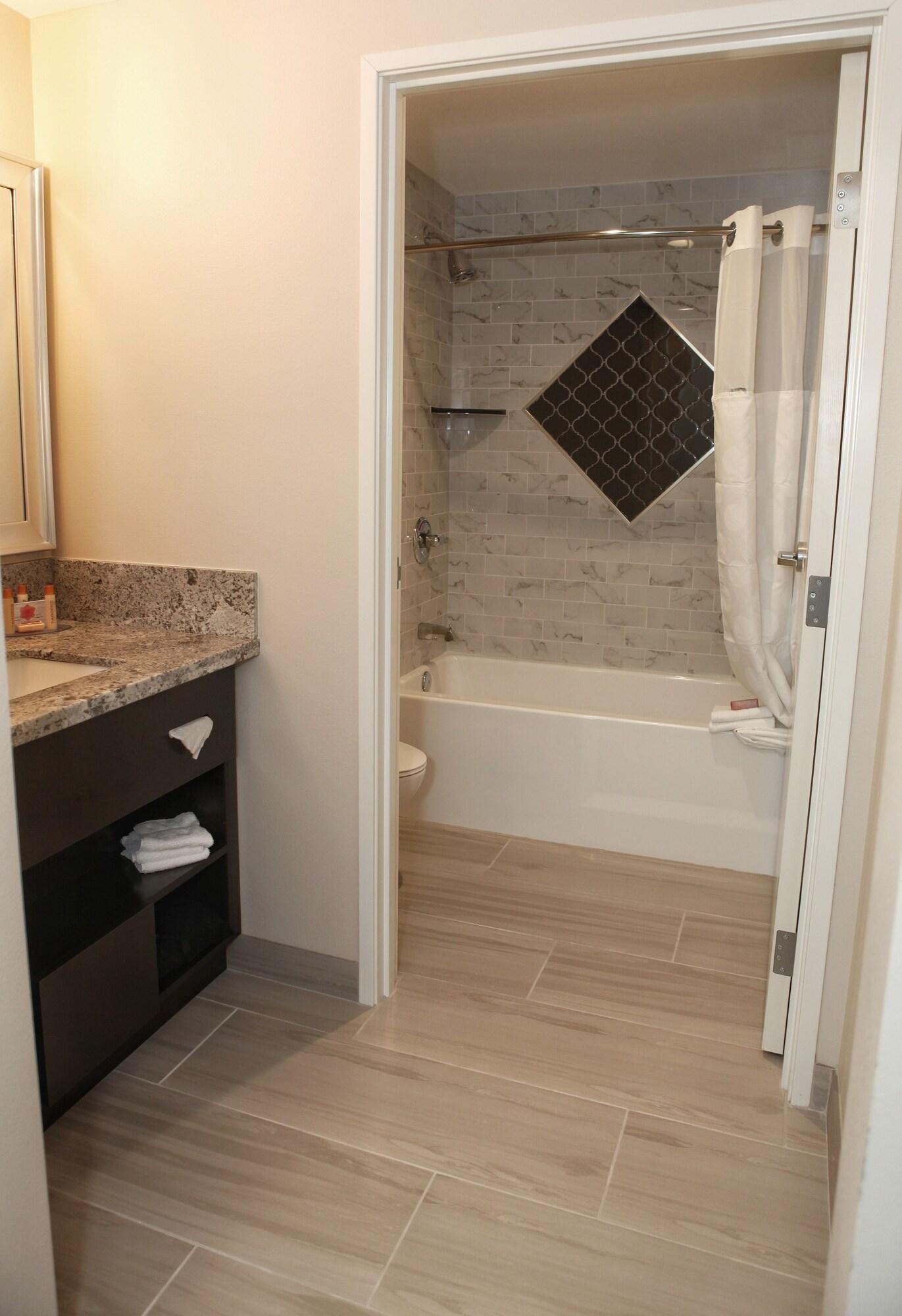 Suite Two Queen Beds