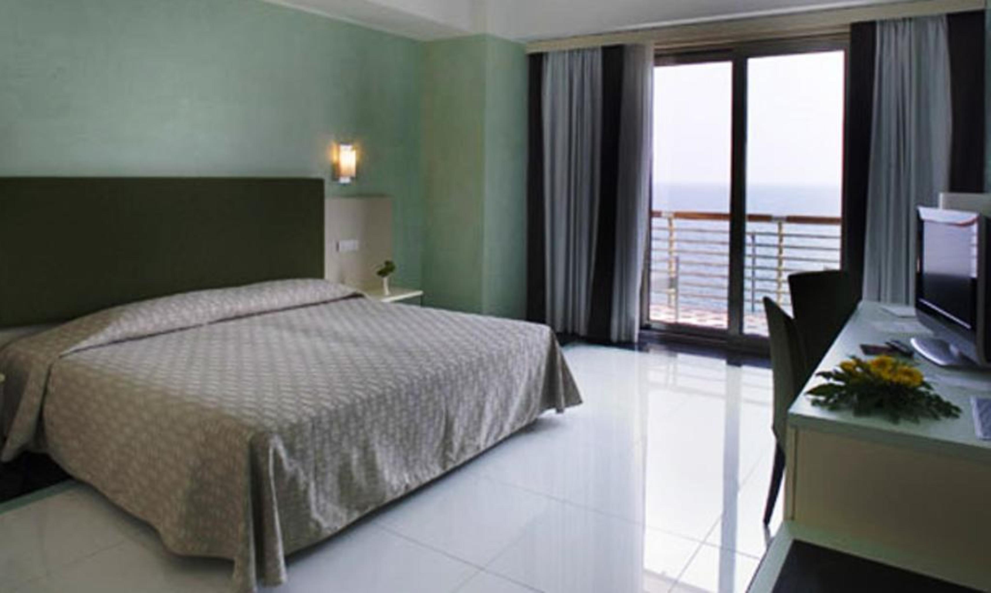 Double Single Superior Sea View