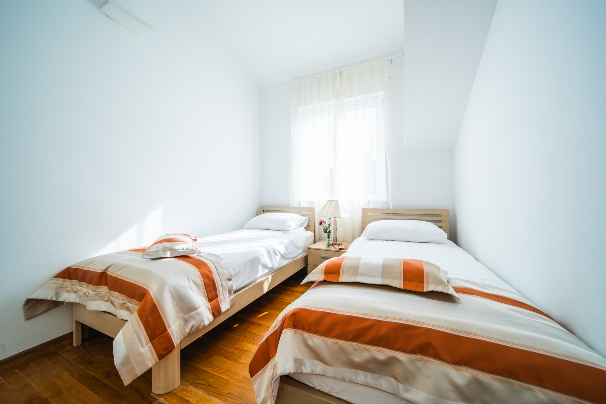 Apartment Capacity 8